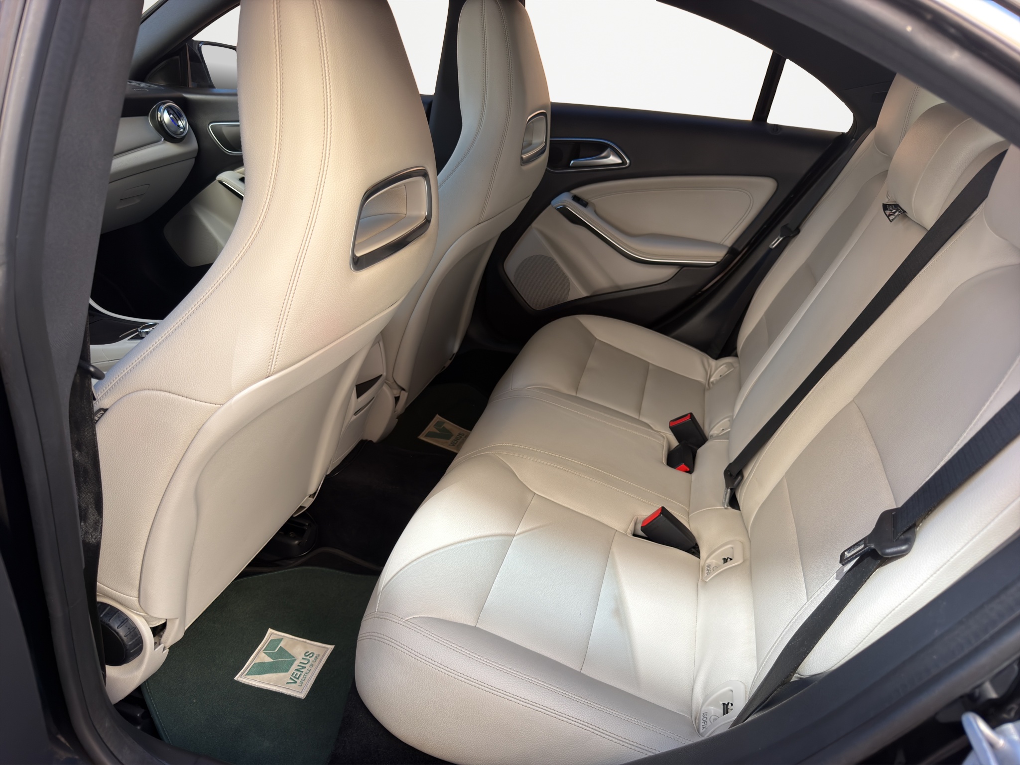 Mercedes-Benz CLA 220CDI Automatic 2014 - 15