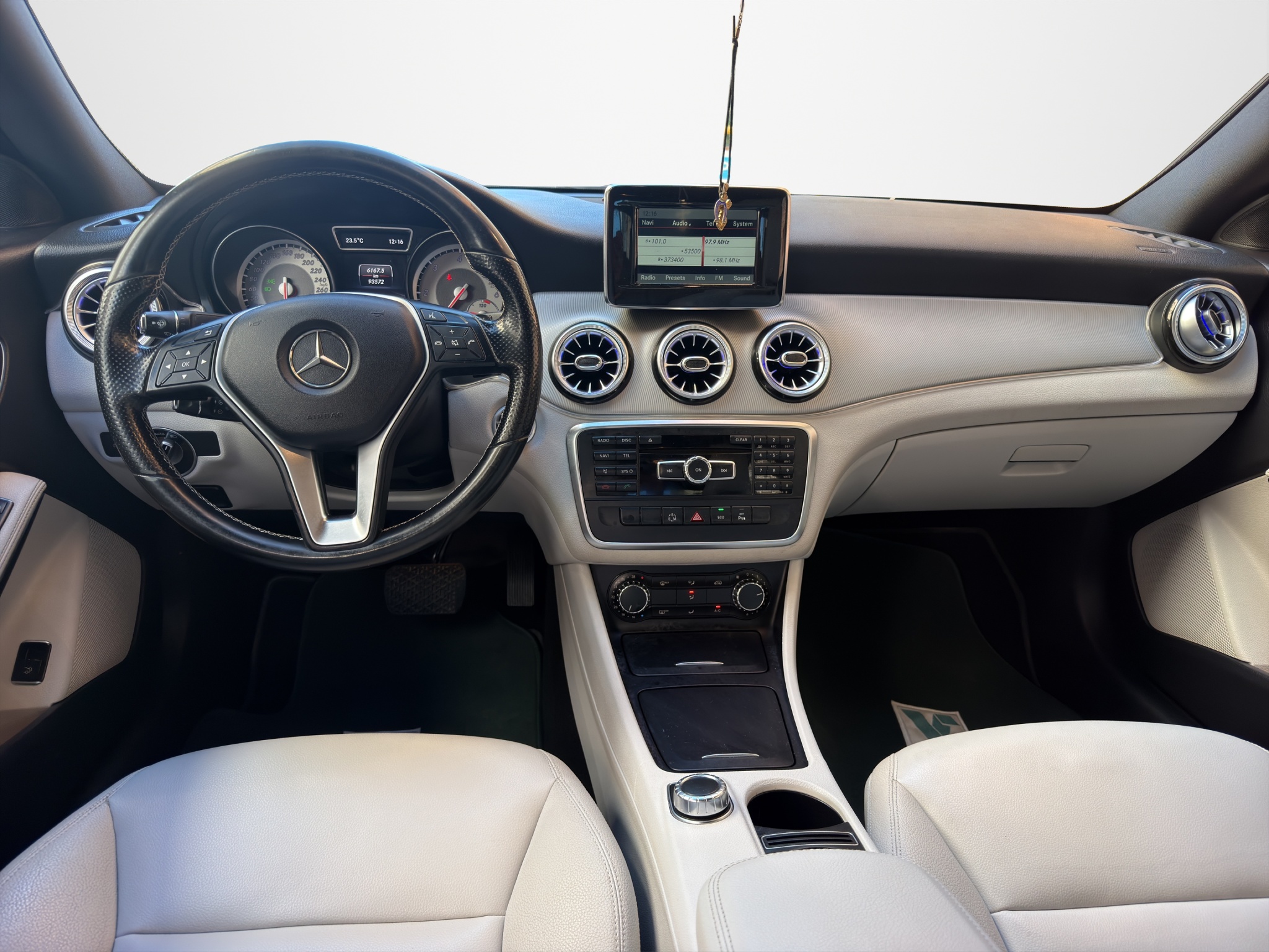 Mercedes-Benz CLA 220CDI Automatic 2014 - 16