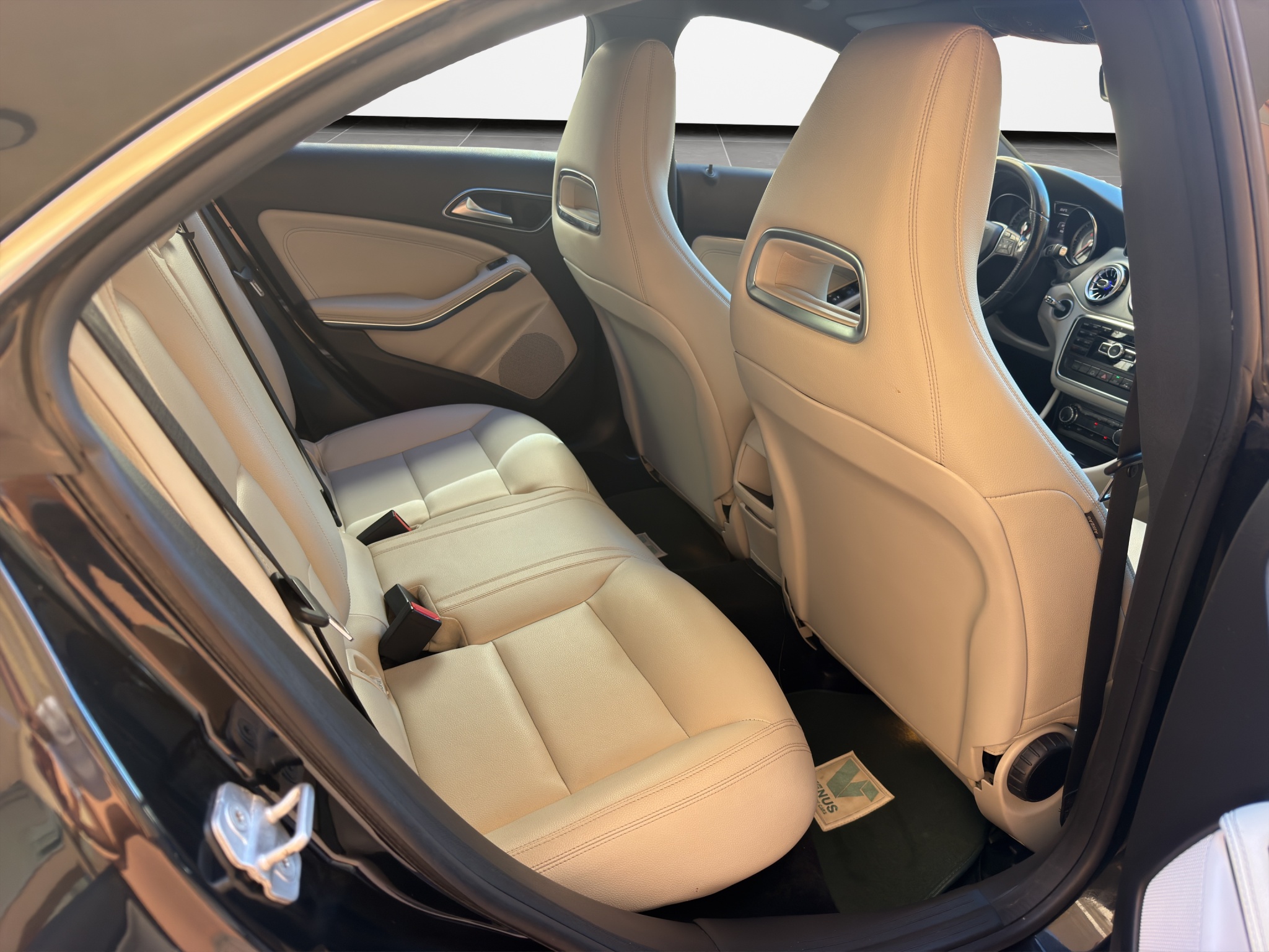 Mercedes-Benz CLA 220CDI Automatic 2014 - 20