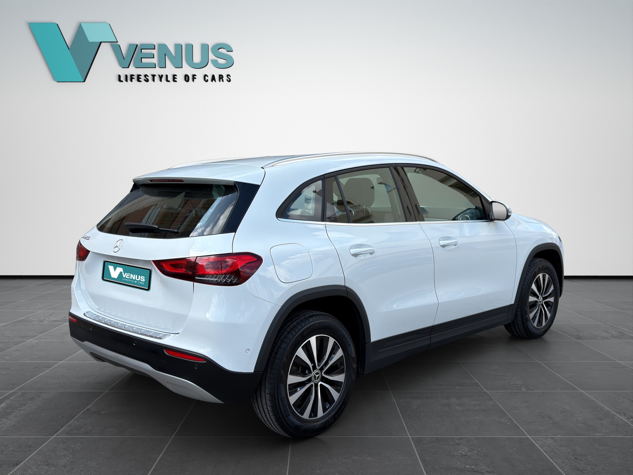 Mercedes GLA 250E Hybrid Plug-In Automatic 2022 - 4