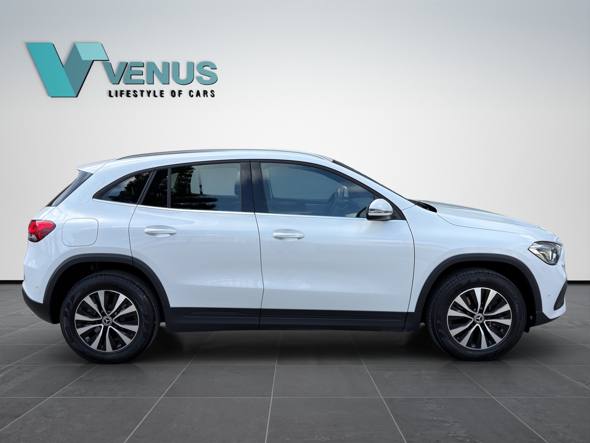 Mercedes GLA 250E Hybrid Plug-In Automatic 2022 - 7