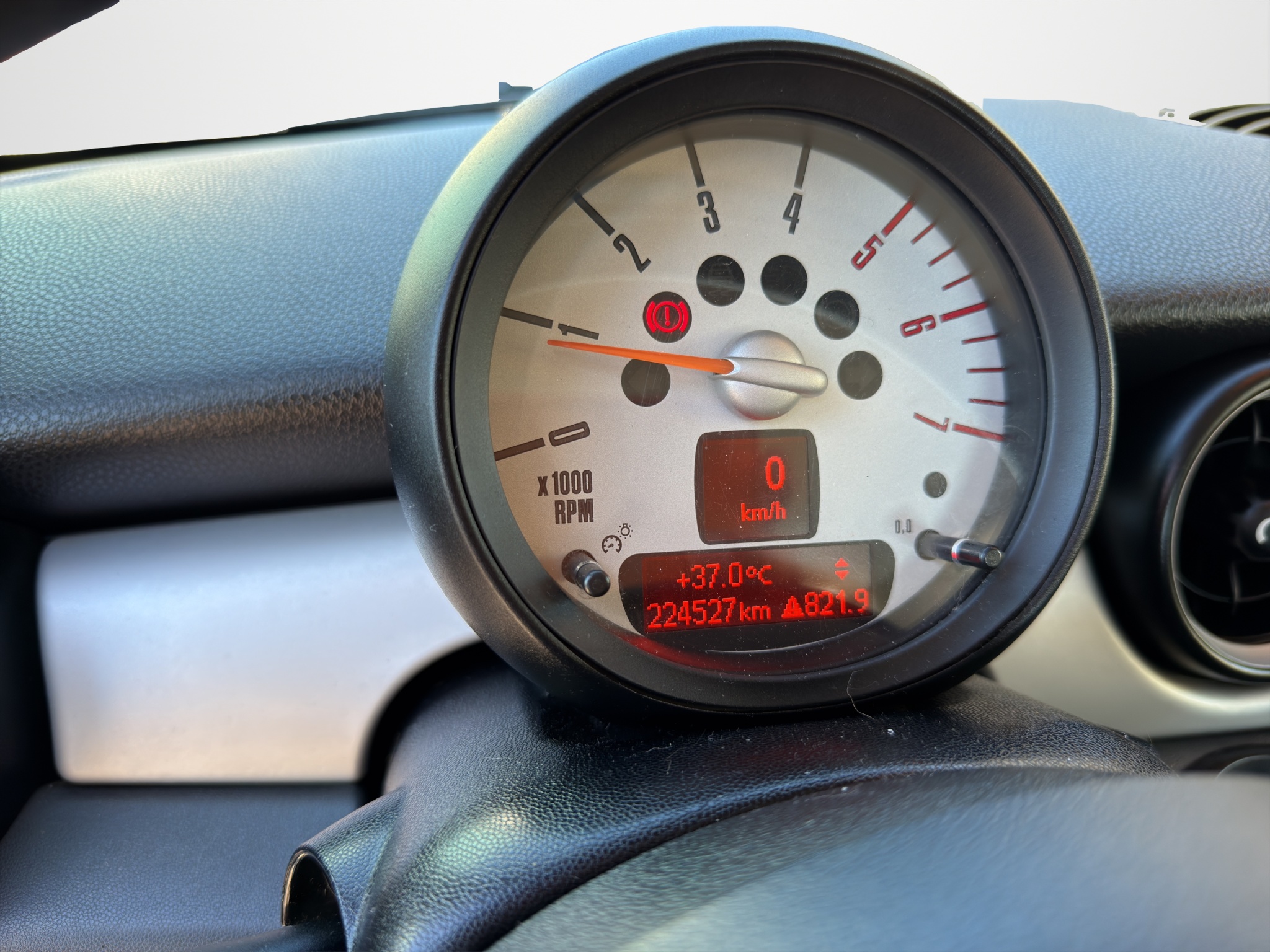 MINI Cooper D (R56) 1.6 Diesel 2011 - 13