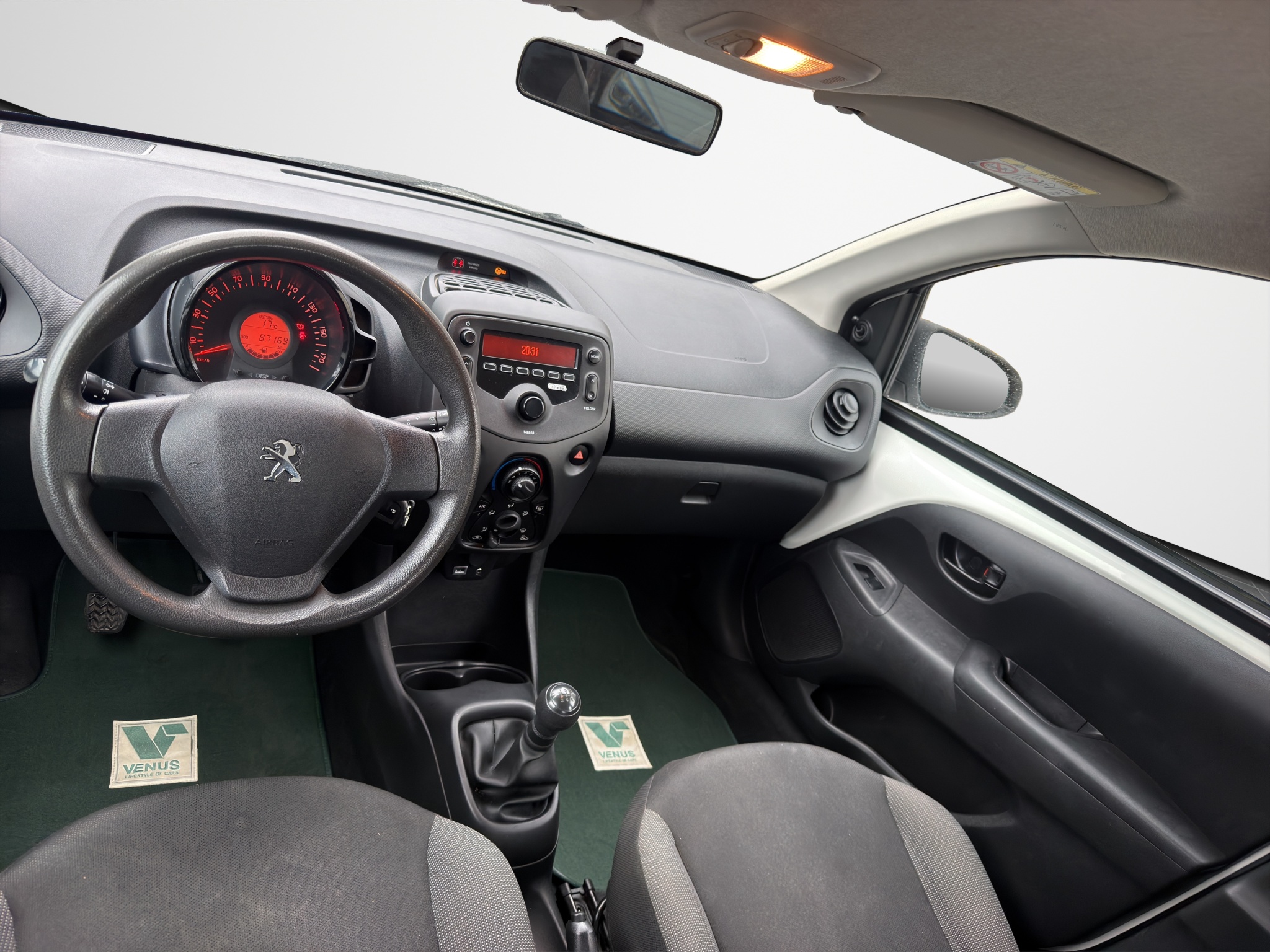 Peugeot 108 1.0 2019 - 15