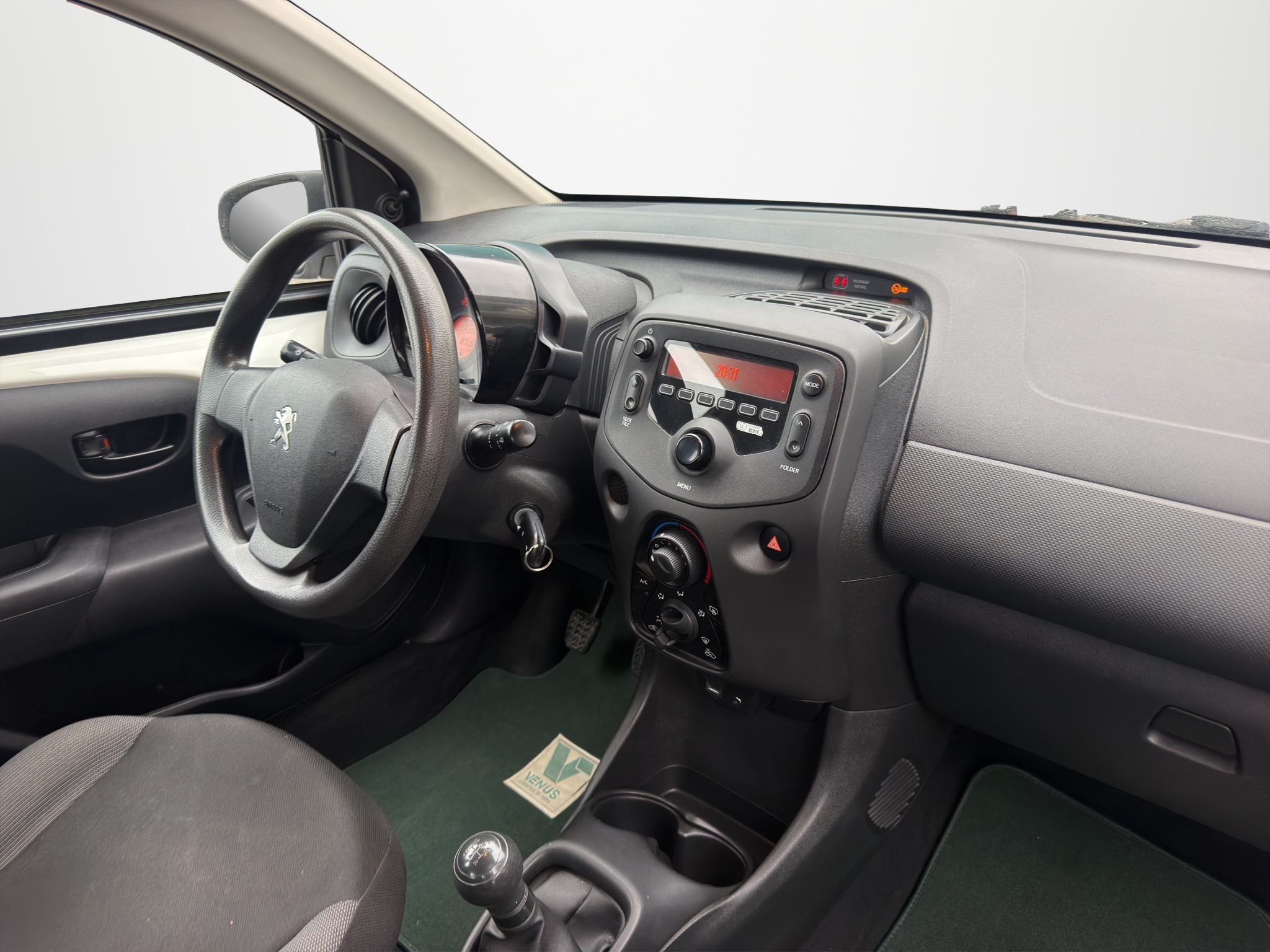Peugeot 108 1.0 2019 - 16