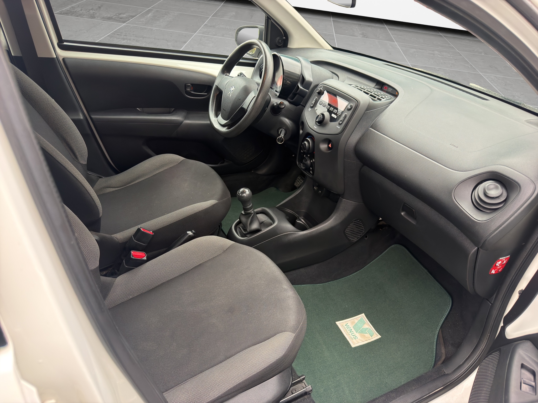 Peugeot 108 1.0 2019 - 17