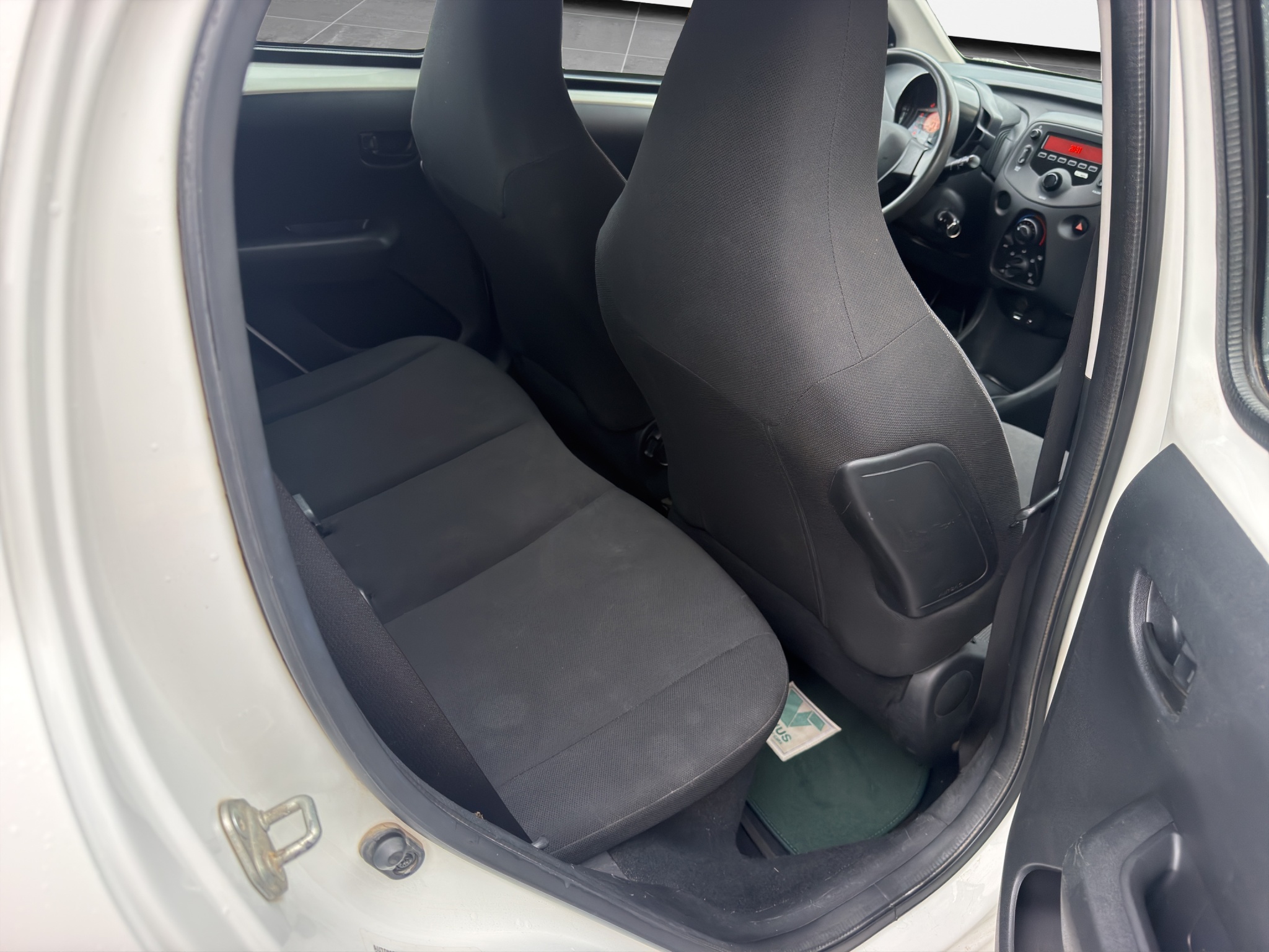 Peugeot 108 1.0 2019 - 18