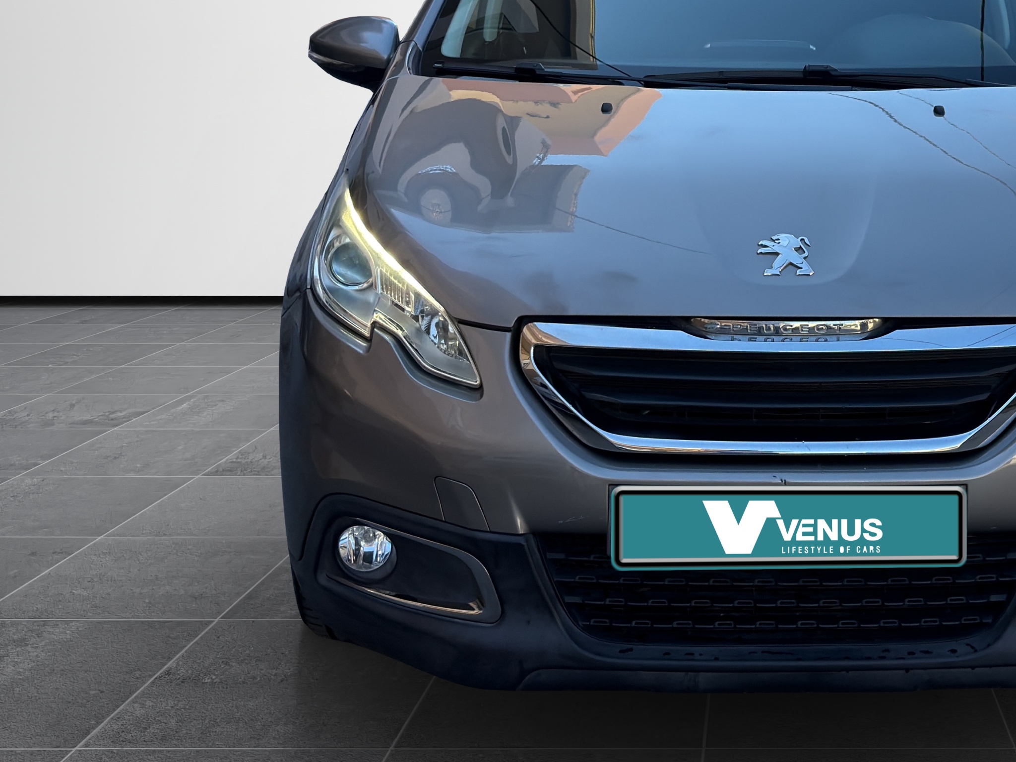 Peugeot 2008 1.6 BlueHDi Diesel 2015 - 9