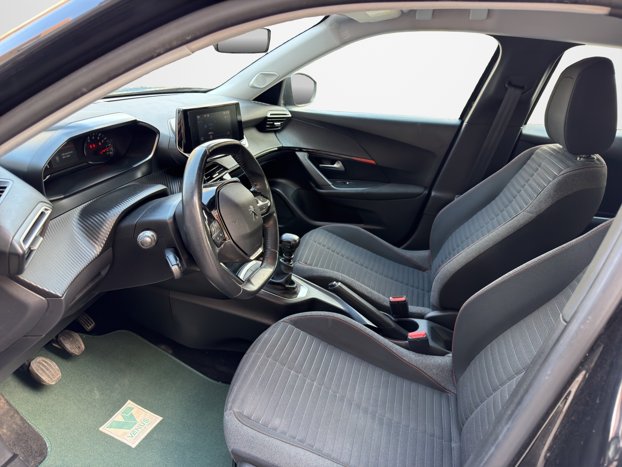 Peugeot 2008 BlueHDI 1.5 Diesel 2020 - 11