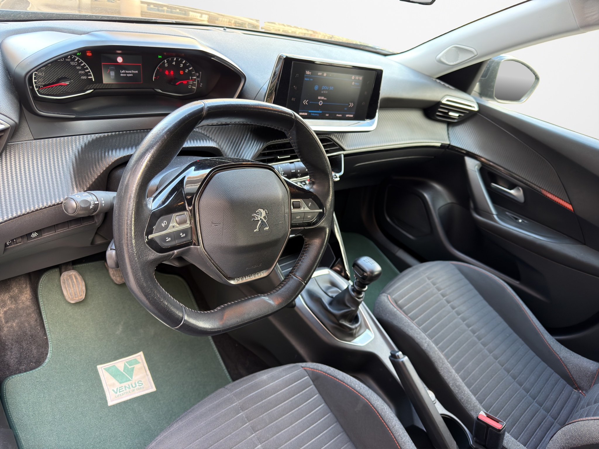 Peugeot 2008 BlueHDI 1.5 Diesel 2020 - 12