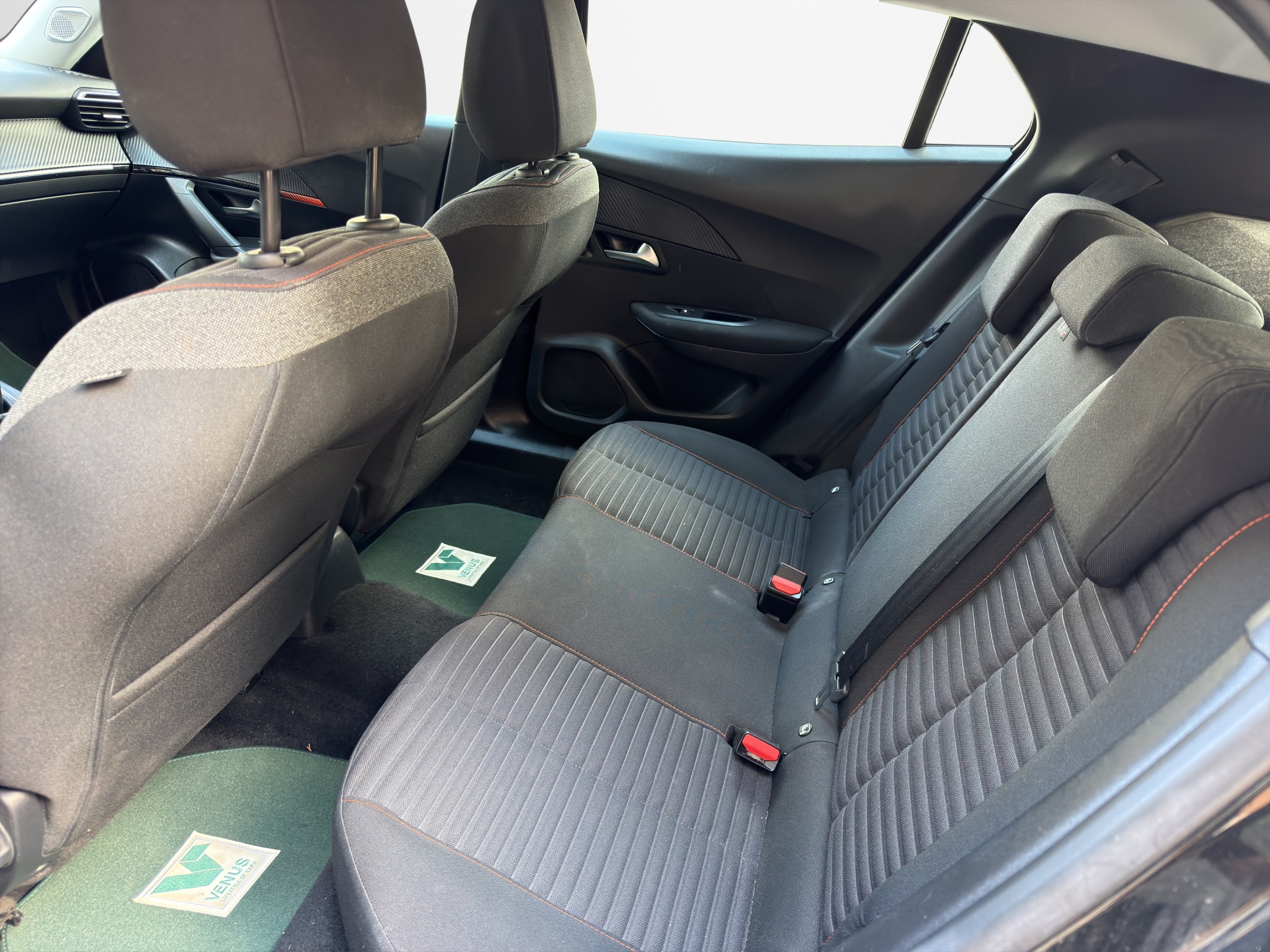 Peugeot 2008 BlueHDI 1.5 Diesel 2020 - 15