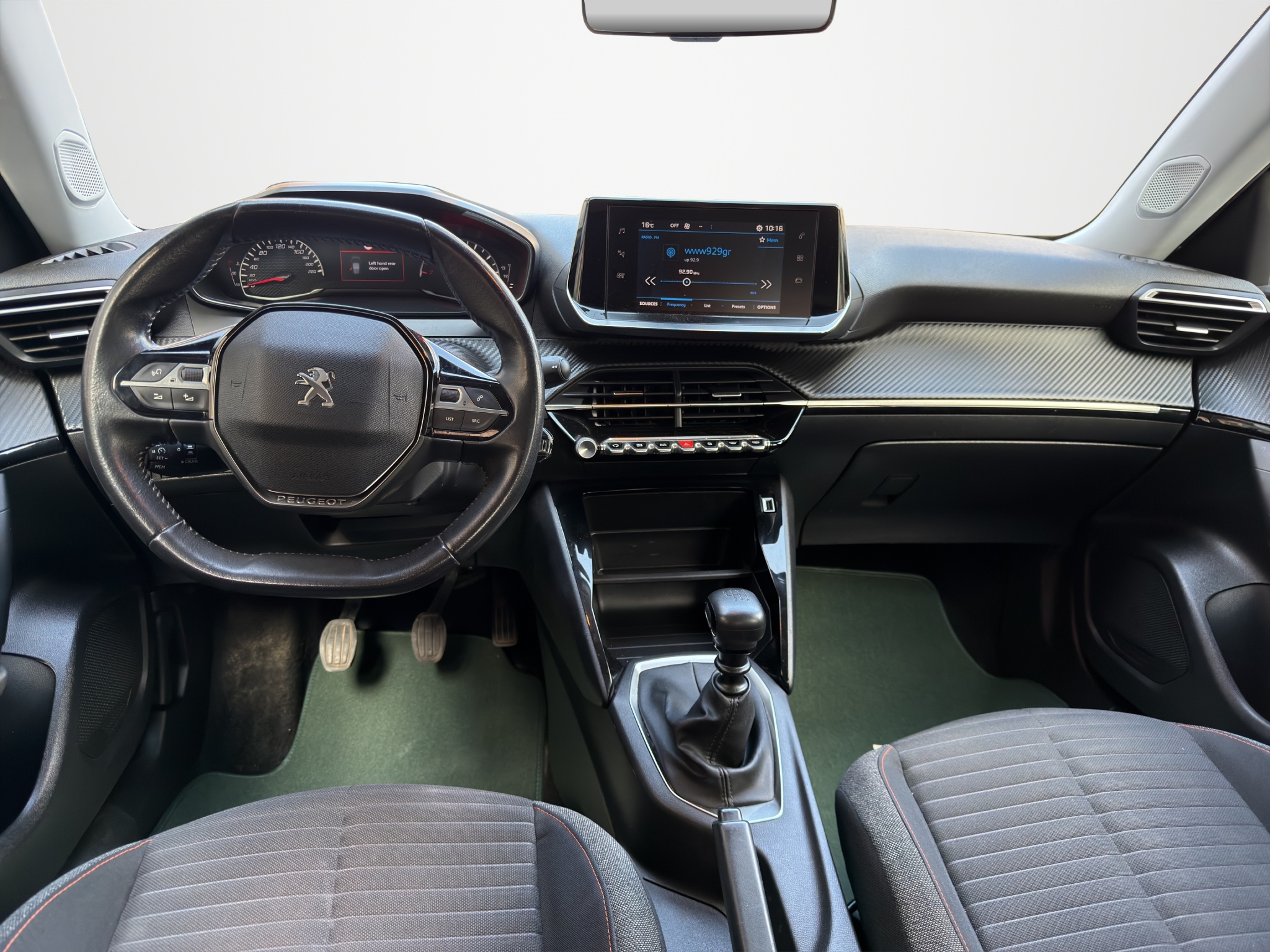 Peugeot 2008 BlueHDI 1.5 Diesel 2020 - 16