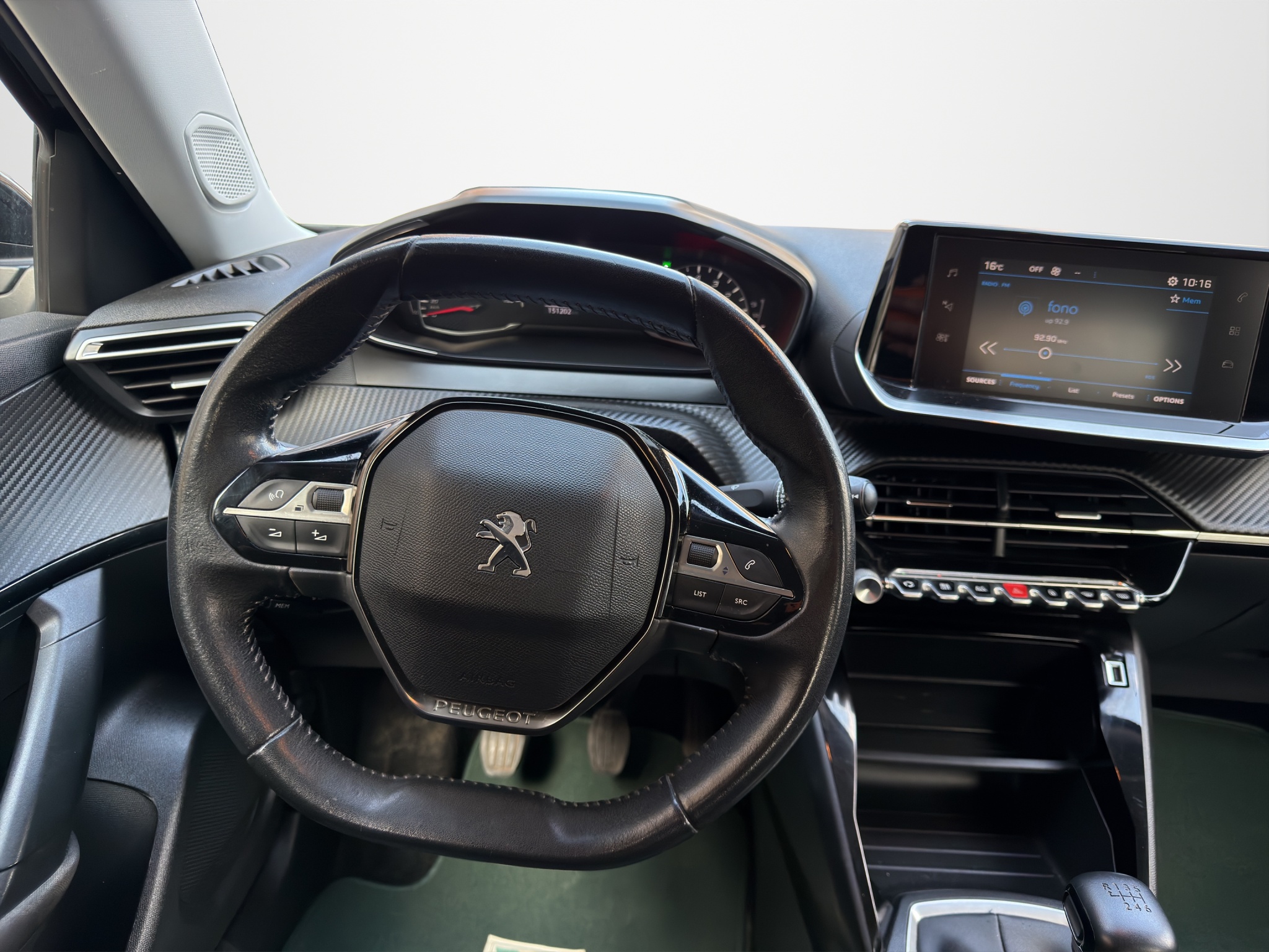 Peugeot 2008 BlueHDI 1.5 Diesel 2020 - 17