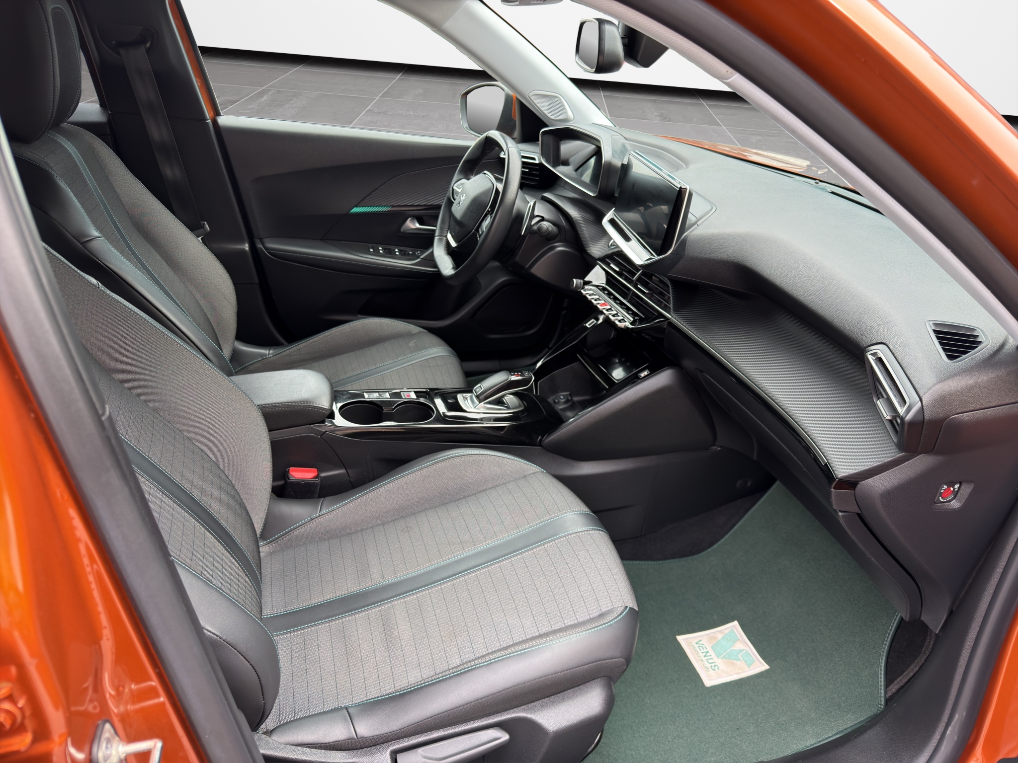 Peugeot 2008 1.5 BlueHdi Automatic Diesel 2022 - 19