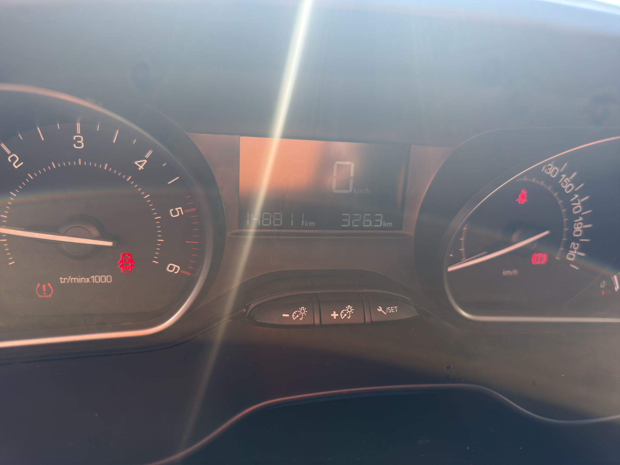 Peugeot 208 1.5 BlueHDi Diesel 2019 - 13