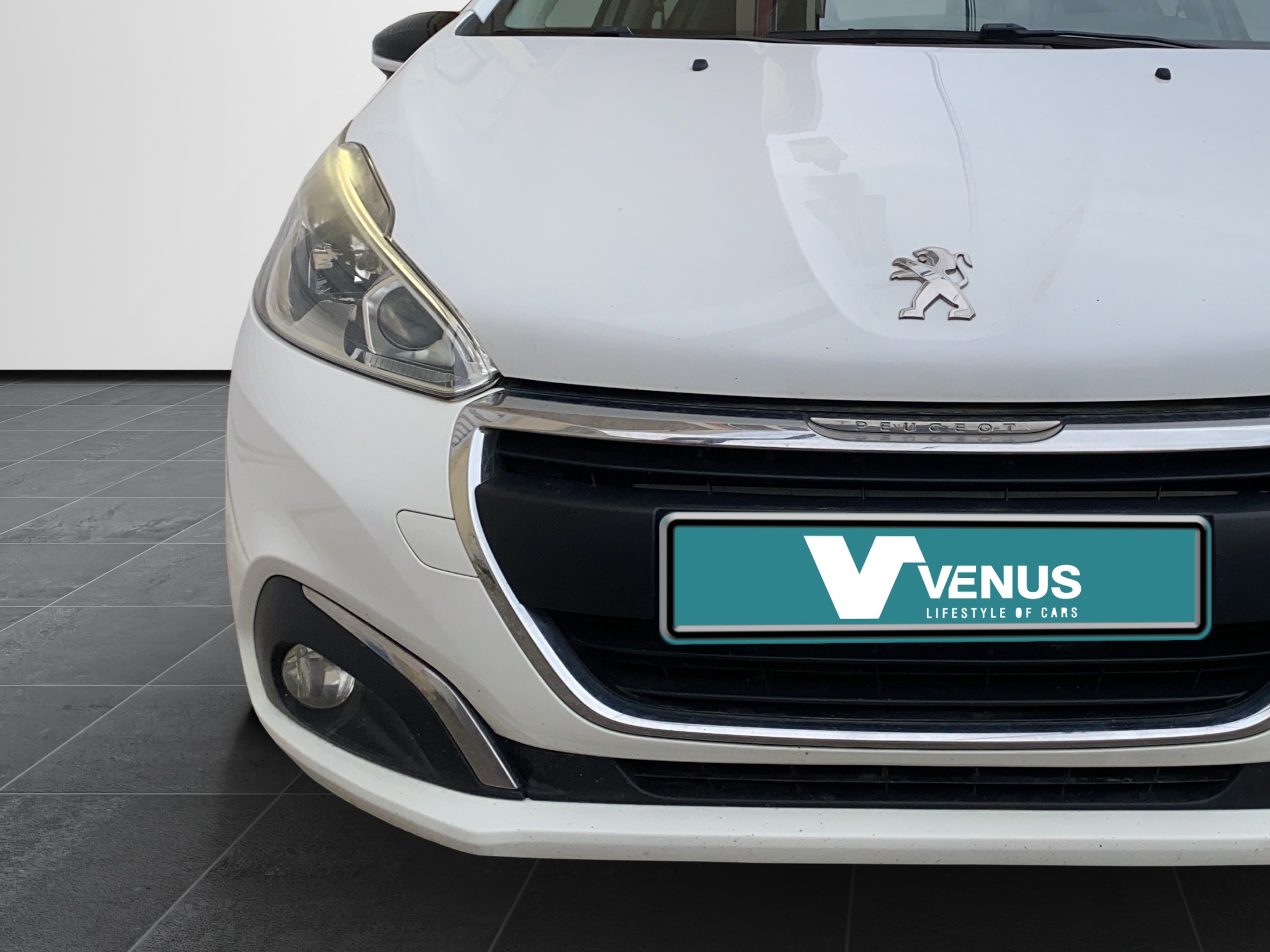 Peugeot 208 1.6 BLUEHDI Diesel 2018 - 9