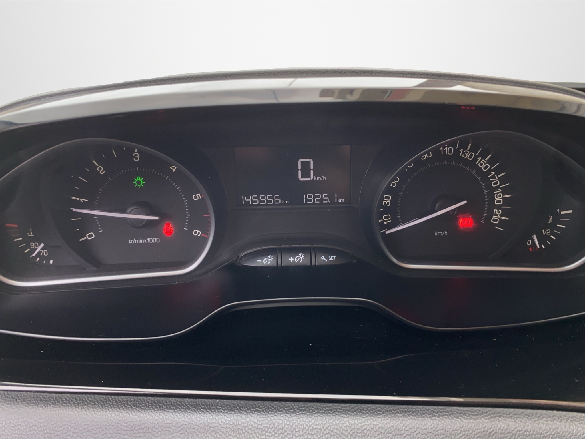 Peugeot 208 1.6 BLUEHDI Diesel 2018 - 13