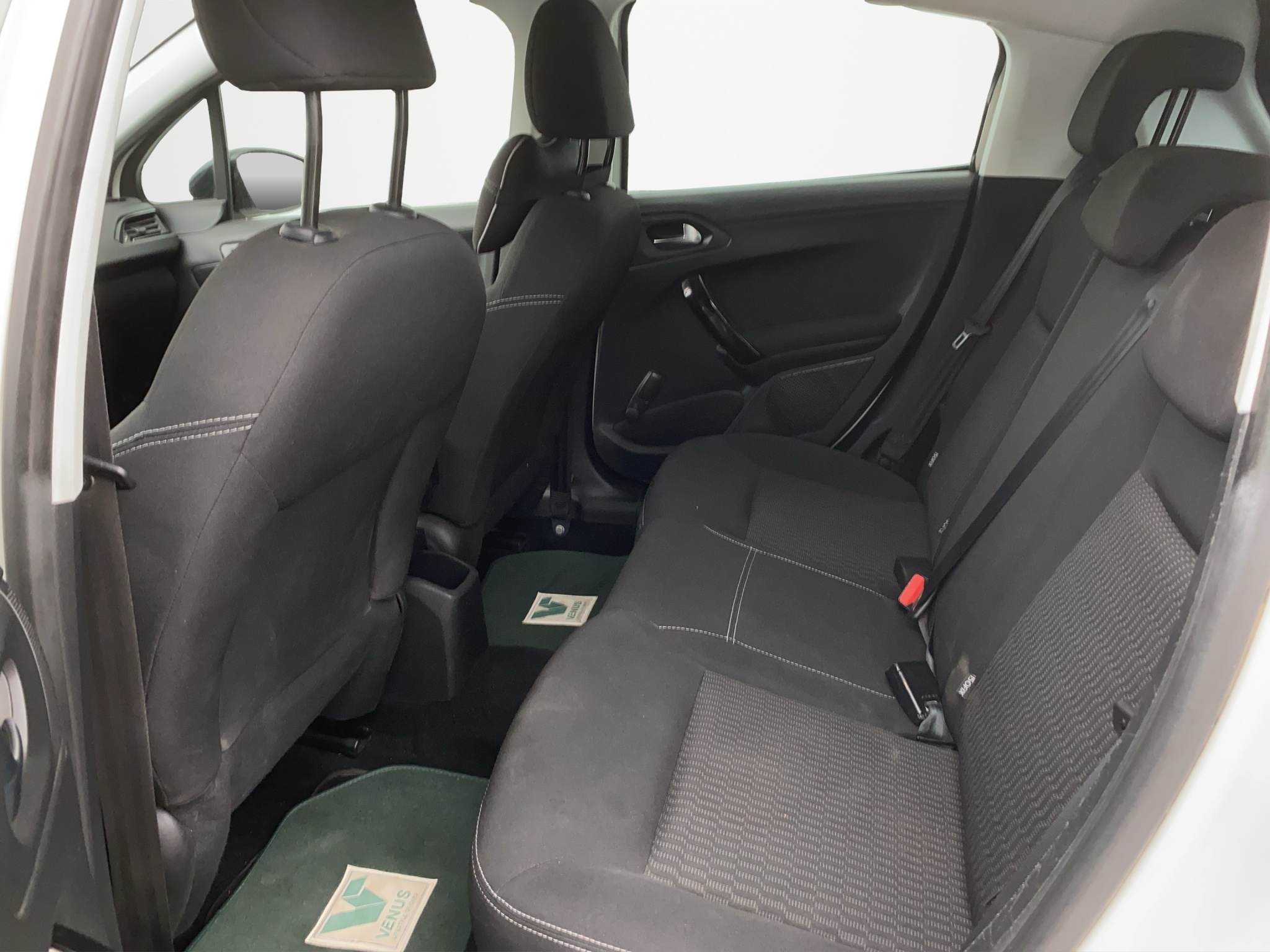 Peugeot 208 1.6 BLUEHDI Diesel 2018 - 15