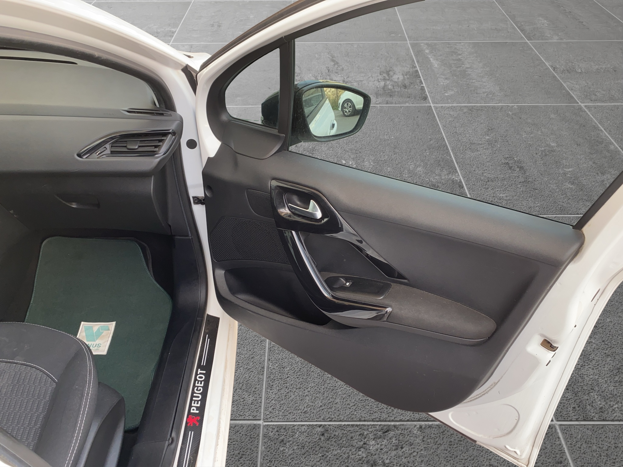 Peugeot 208 1.6 BLUEHDI Diesel 2018 - 19