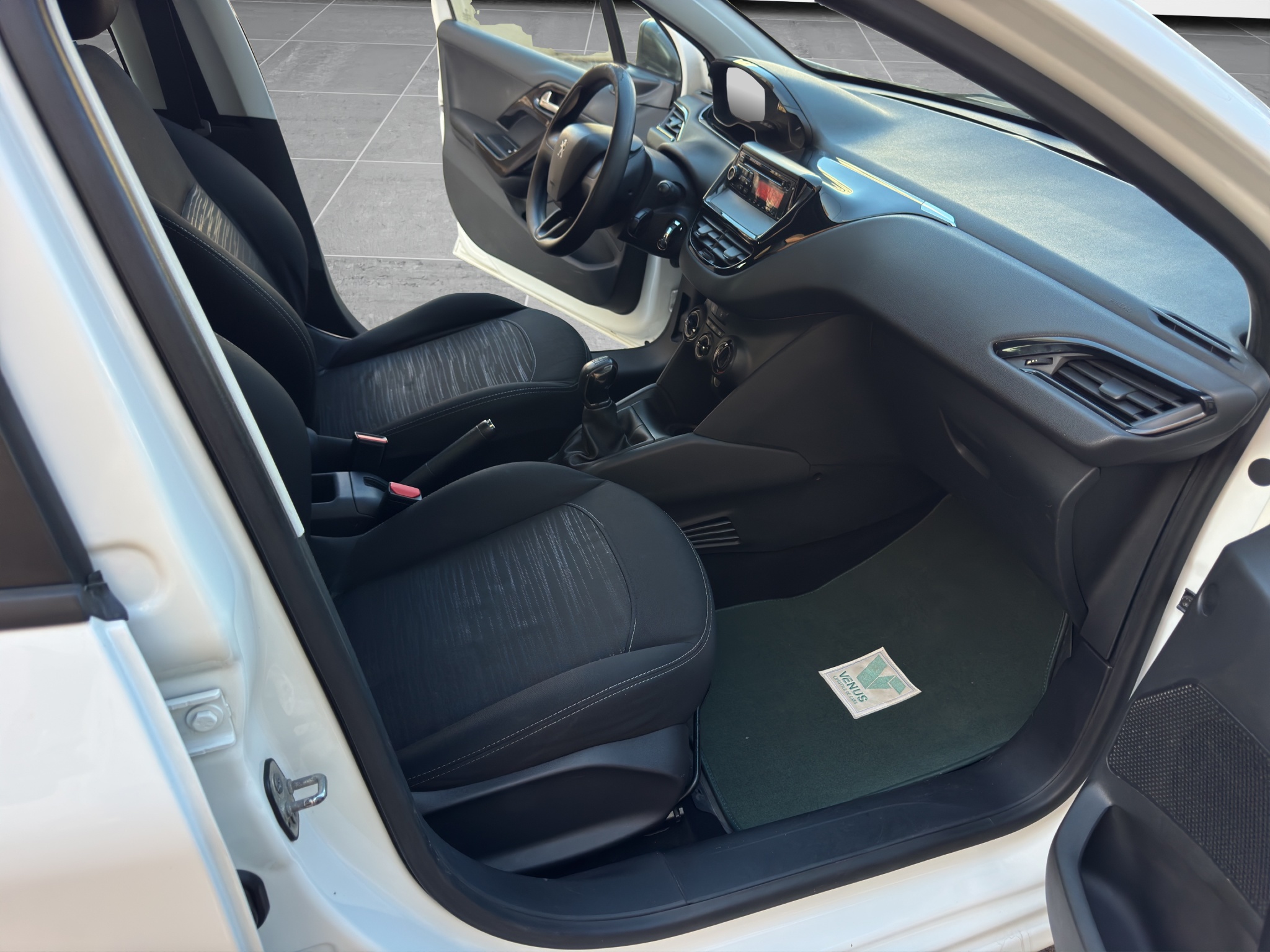 Peugeot 208 BlueHDi Diesel 2016 - 19