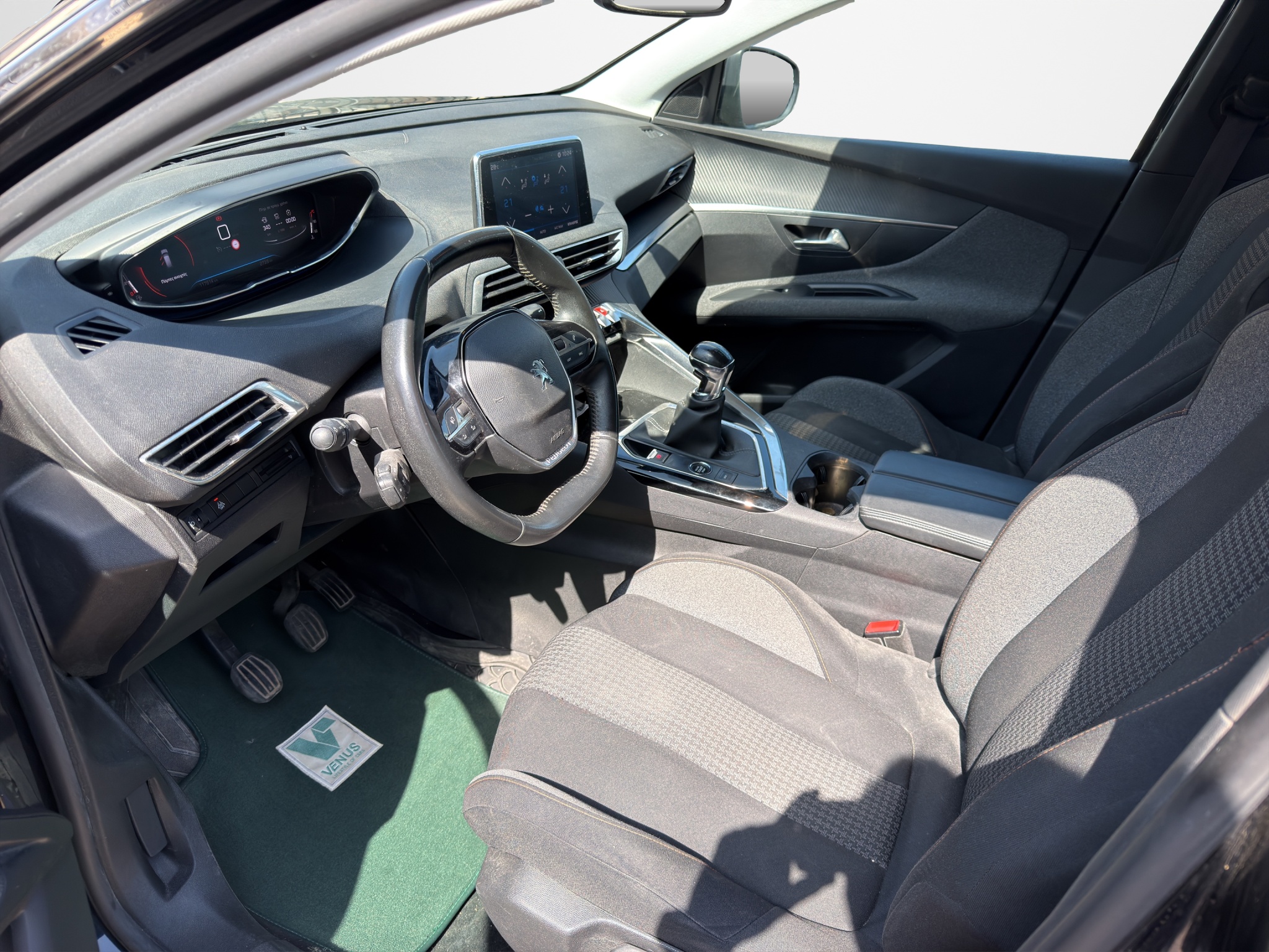 Peugeot 3008 Active 1.2 PureTech 2021 - 11