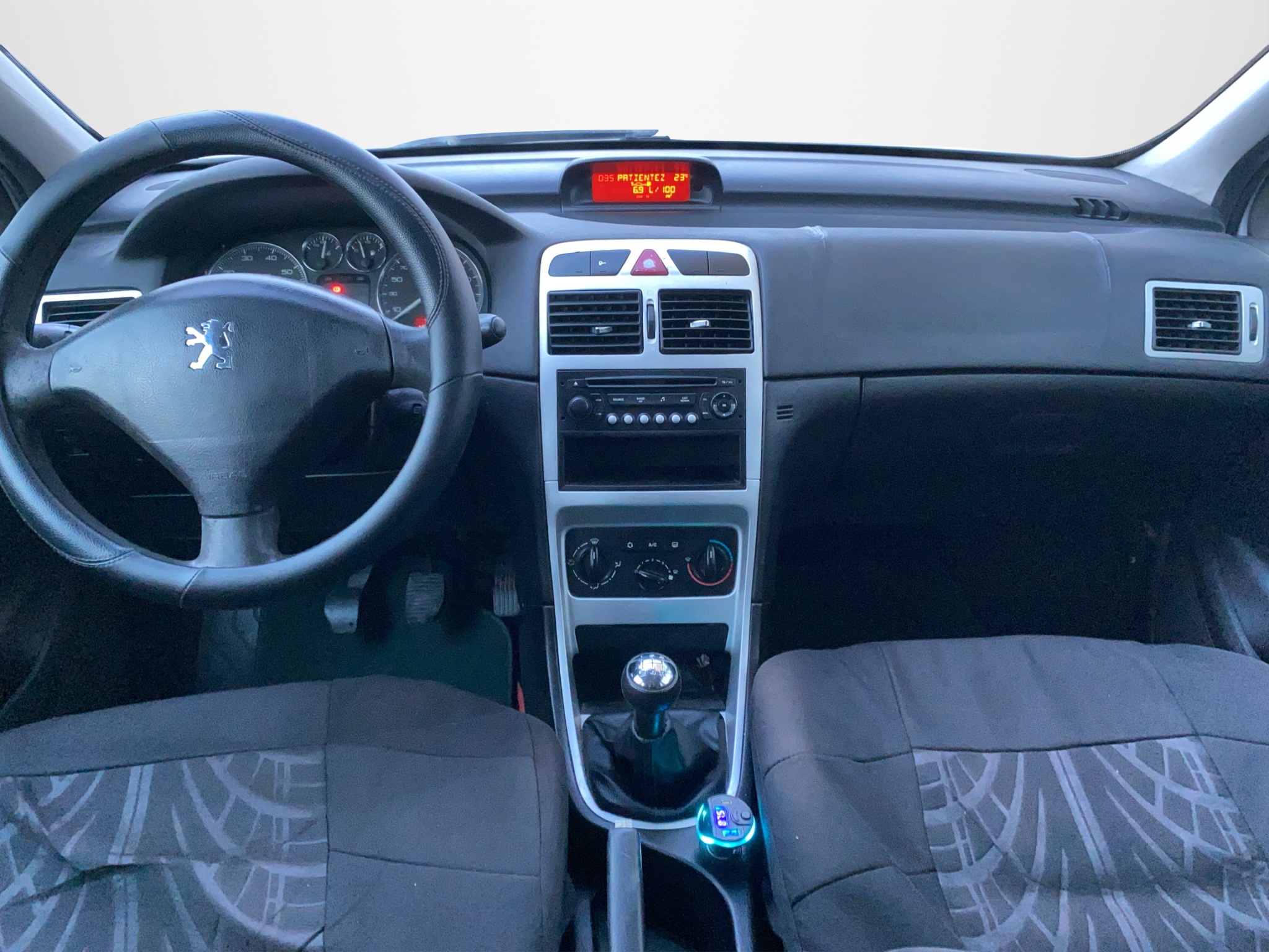Peugeot 307 1.4 Anniversary 2007 - 16