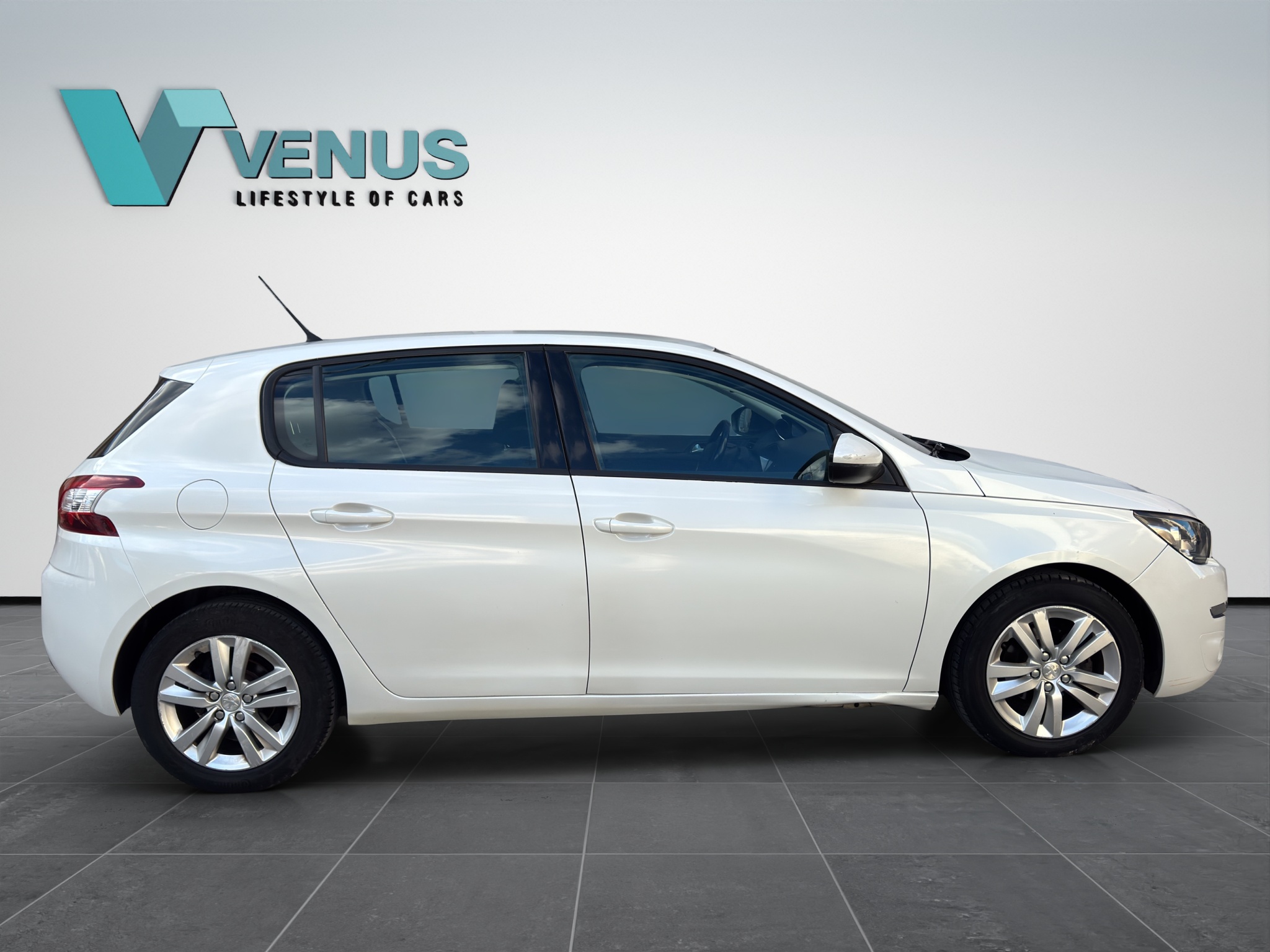 Peugeot 308 1.6 Blue HDI Diesel 2017  - 7