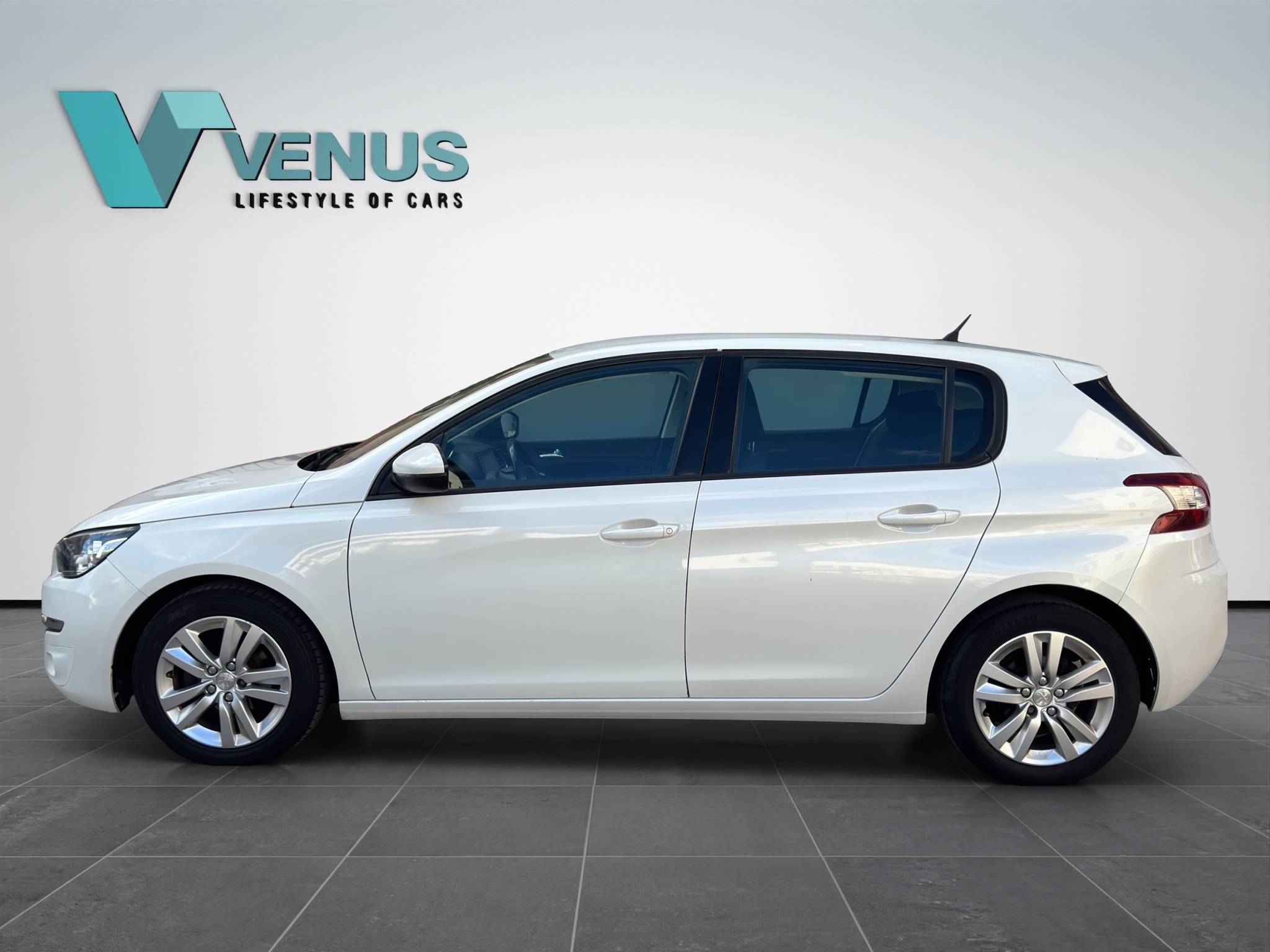 Peugeot 308 1.6 Blue HDI Diesel 2017  - 8