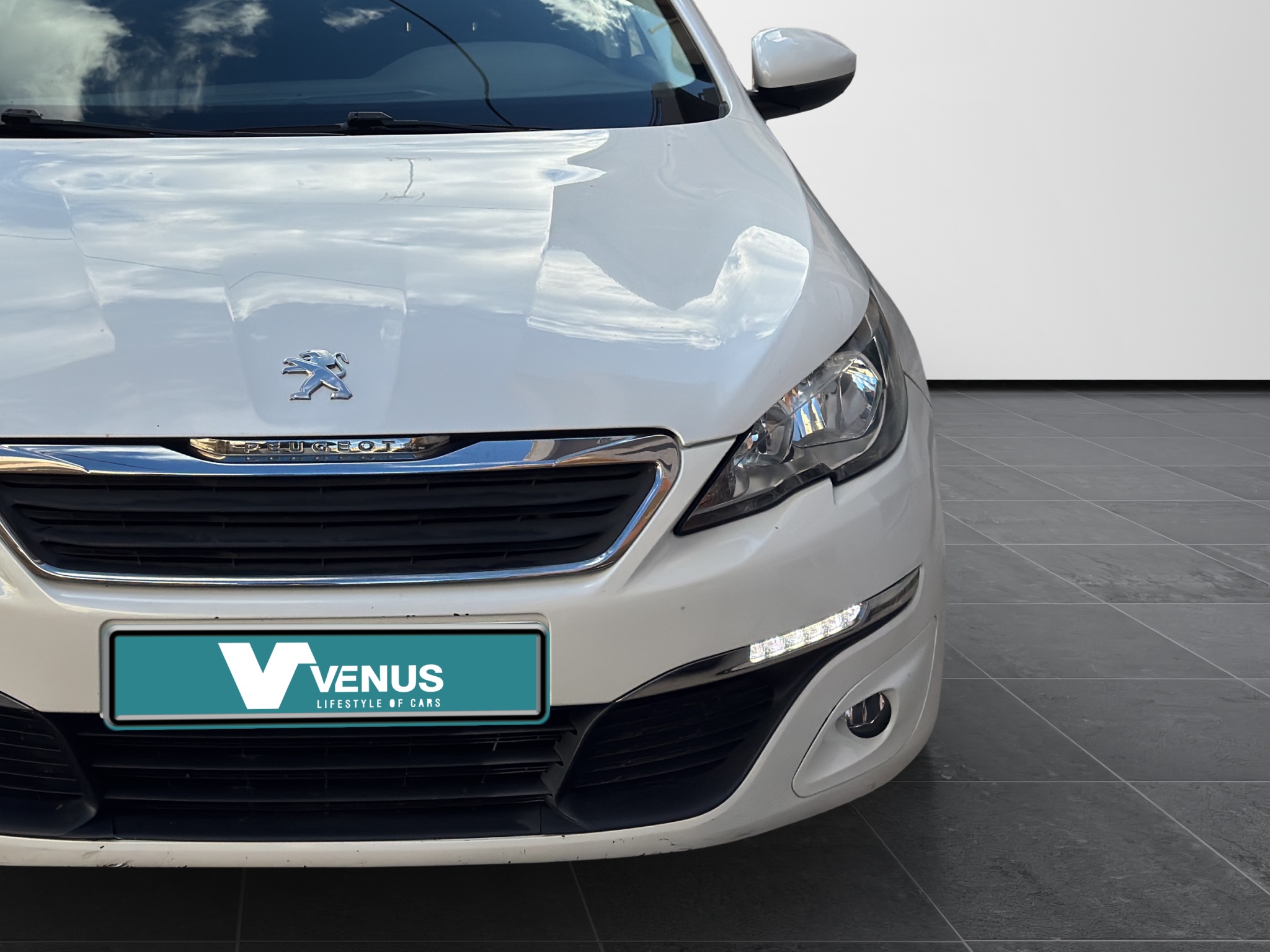 Peugeot 308 1.6 Blue HDI Diesel 2017  - 10