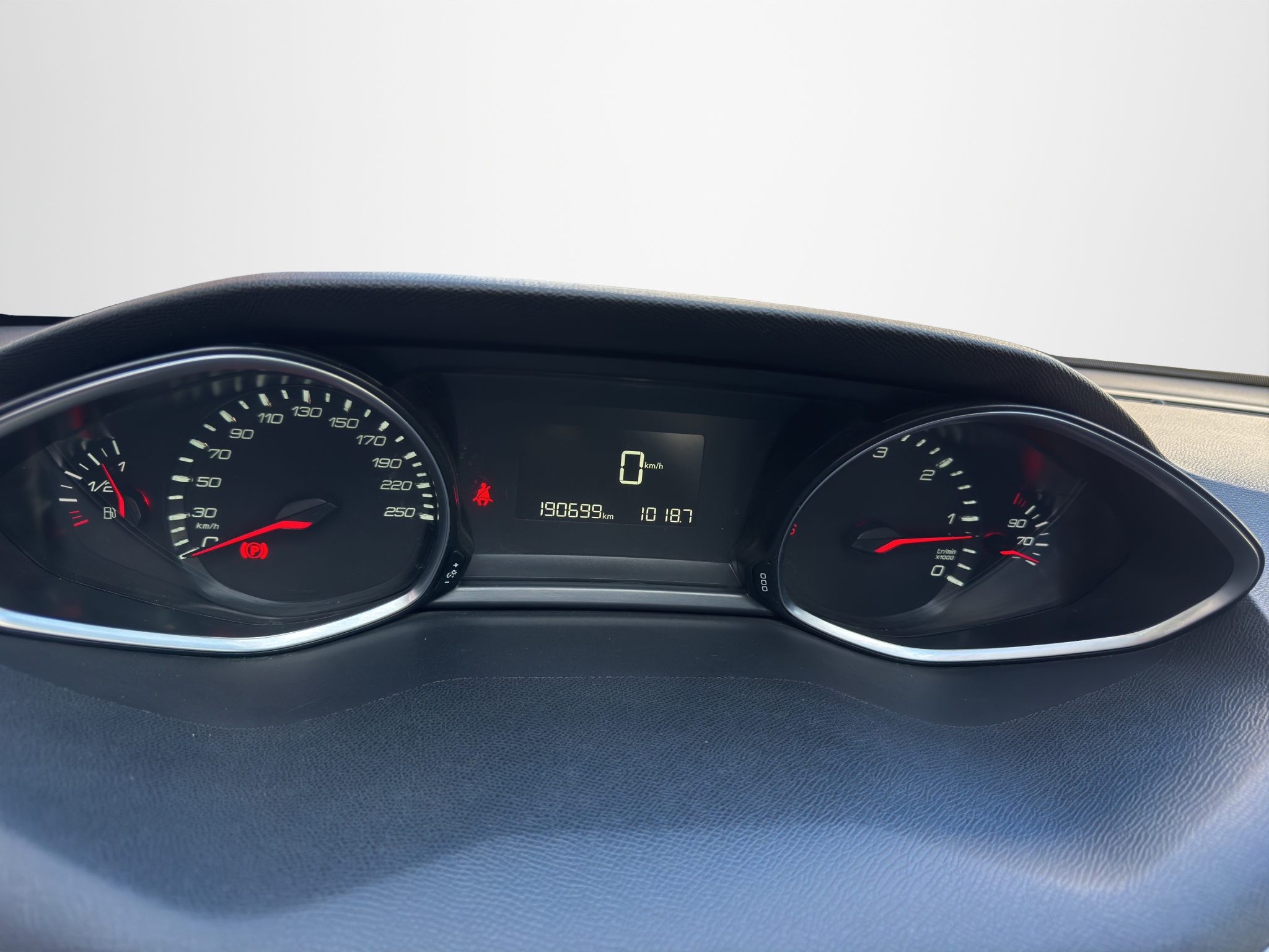 Peugeot 308 1.6 Blue HDI Diesel 2017  - 13