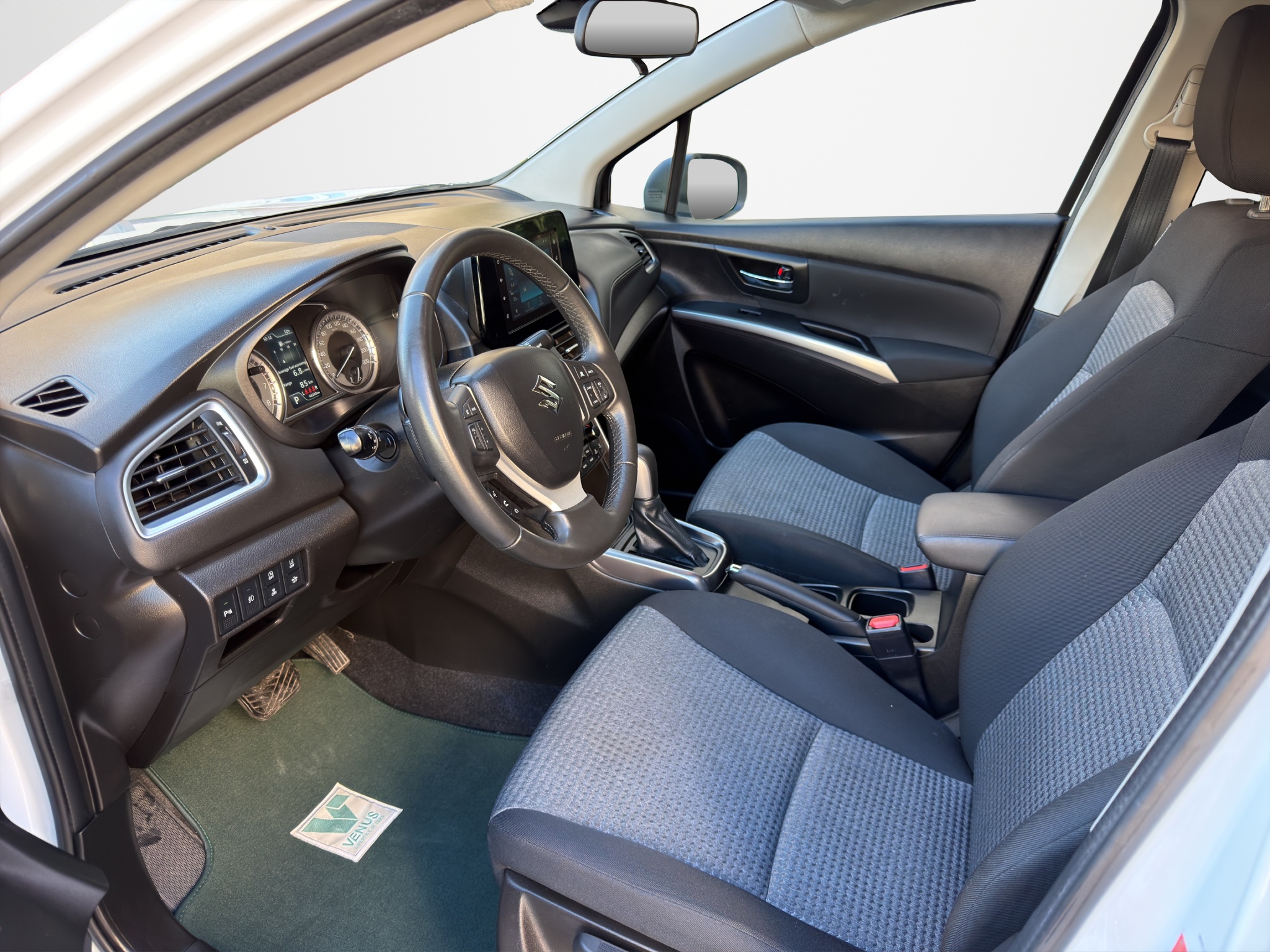 Suzuki SX4 S-Cross Strong Hybrid Automatic GL+ 2022 - 11