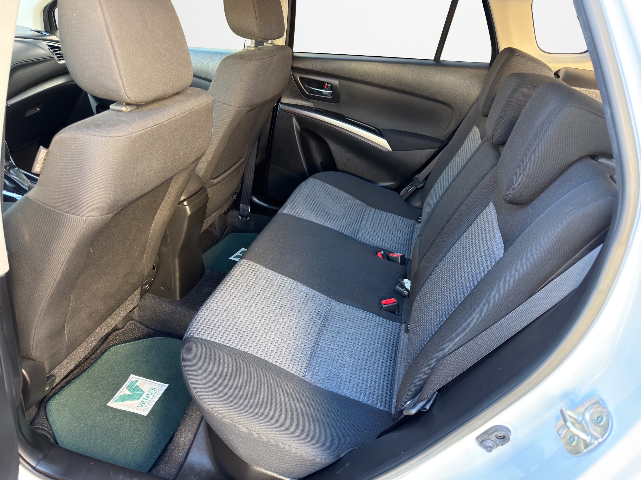 Suzuki SX4 S-Cross Strong Hybrid Automatic GL+ 2022 - 15