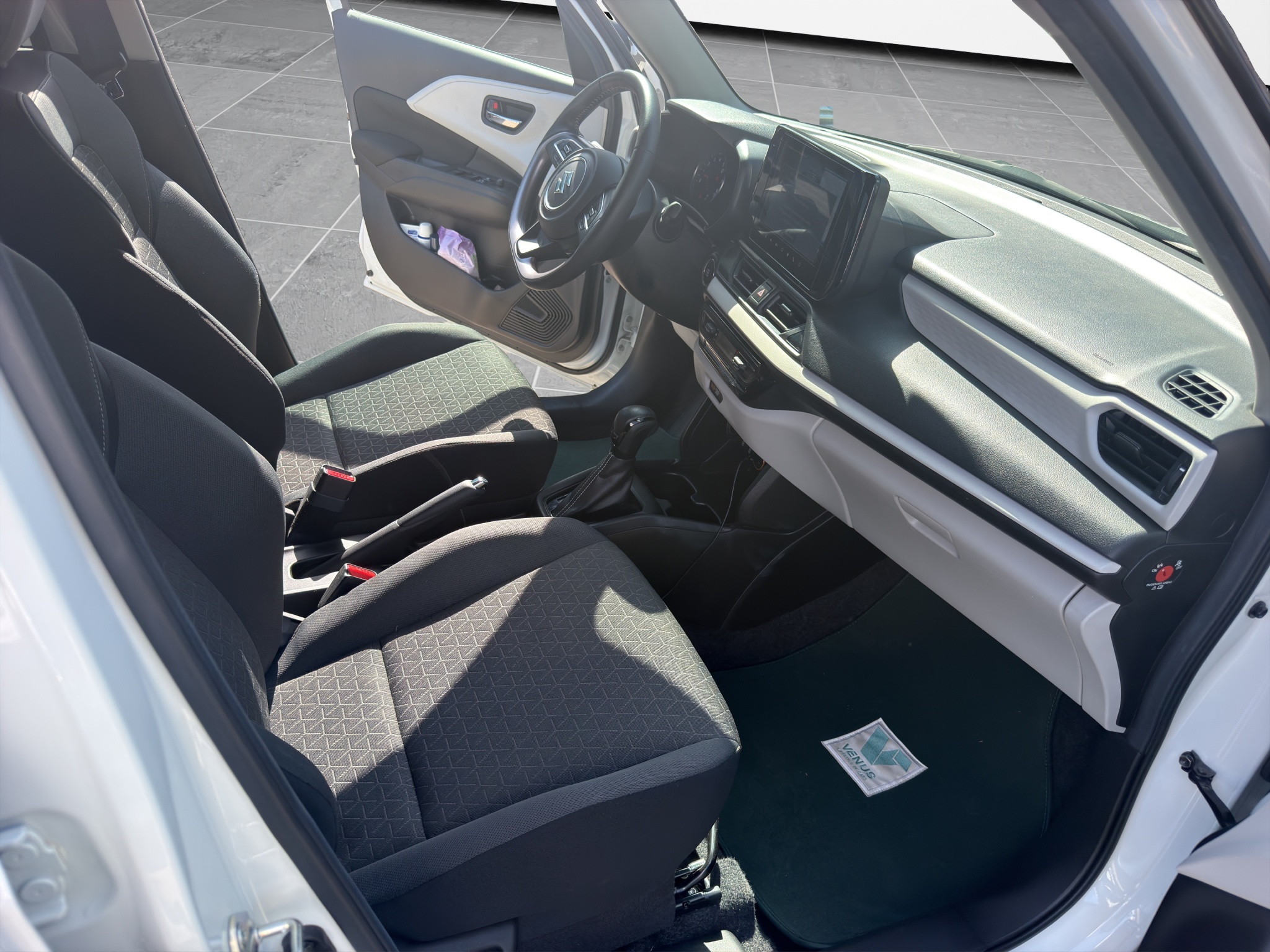 Suzuki Swift Hybrid CVT Automatic 2025 - 19