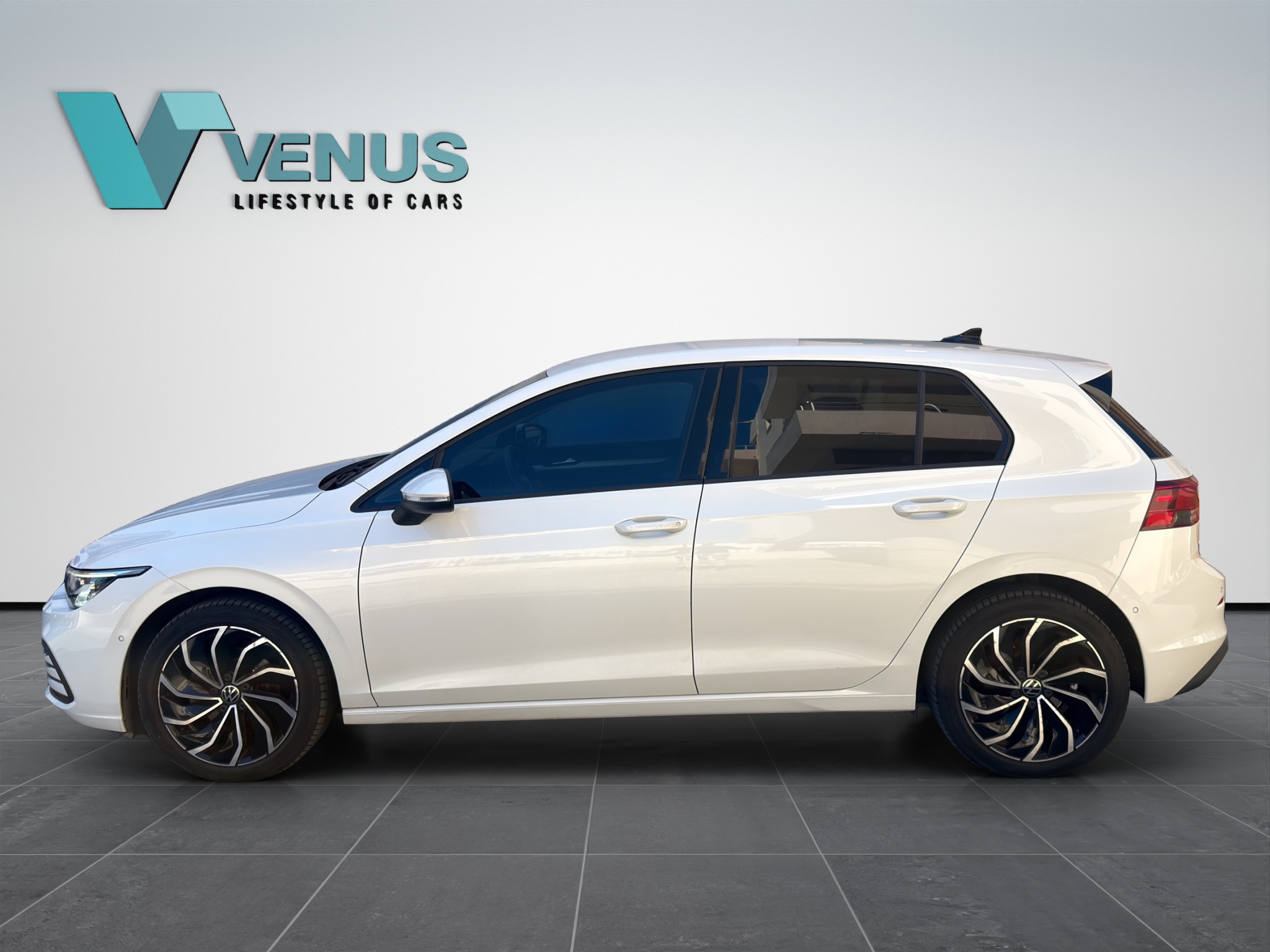 VW Golf VIII 1.0 eTSI DSG Mild Hybrid Automatic 2021 - 8