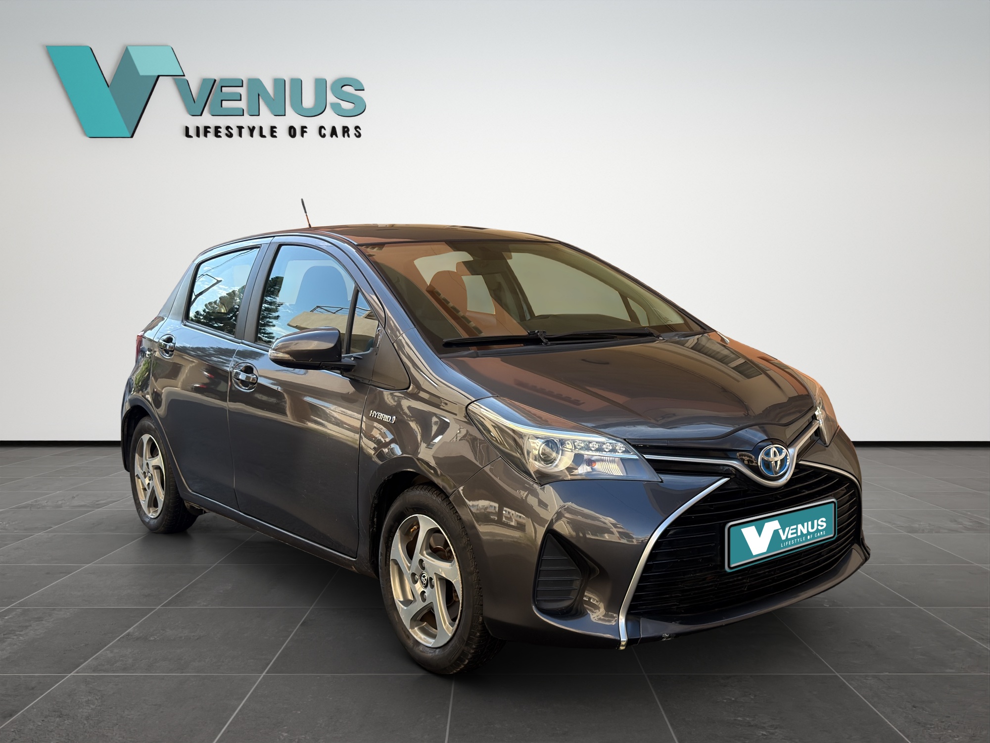 Toyota Yaris Hybrid 1.5 VVT-i Automatic 2015 - 2
