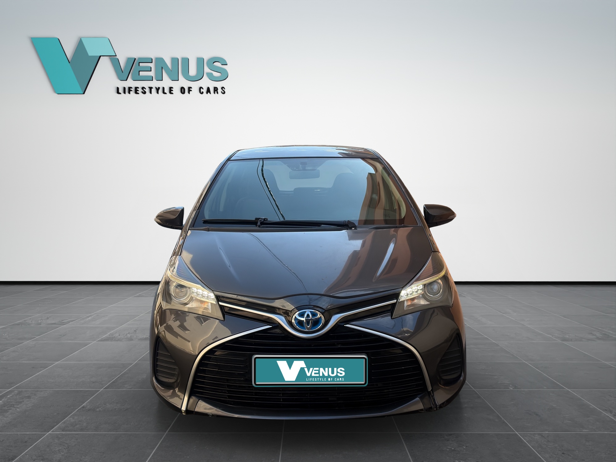 Toyota Yaris Hybrid 1.5 VVT-i Automatic 2015 - 5