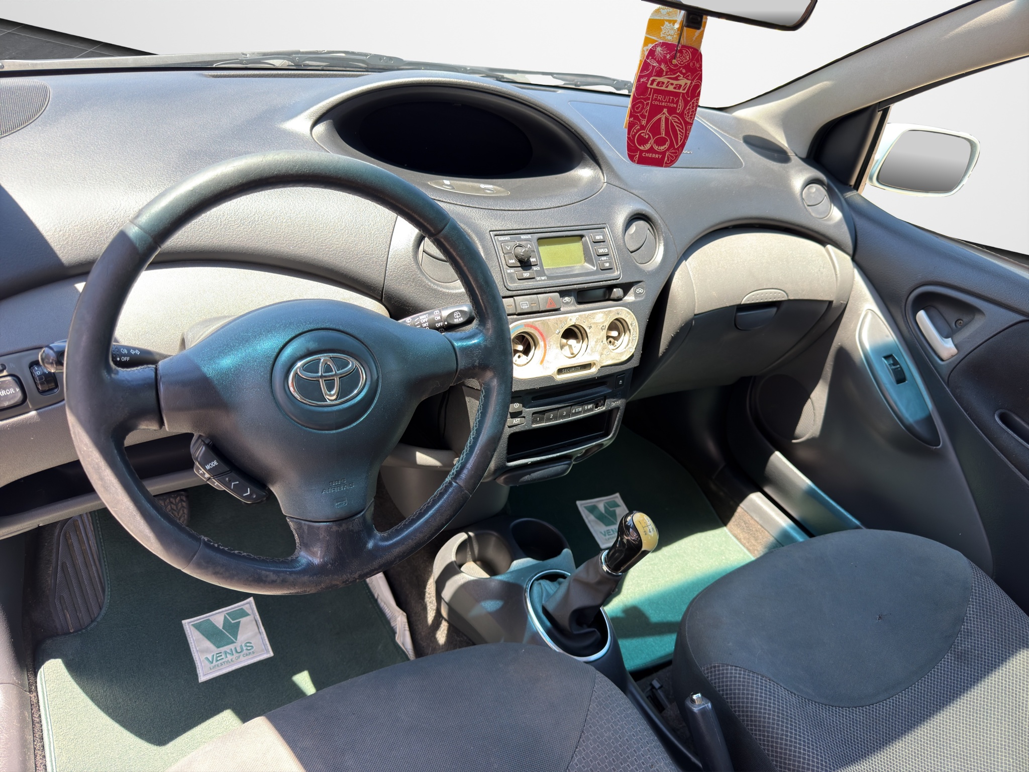 Toyota Yaris 1.3 2003 - 12