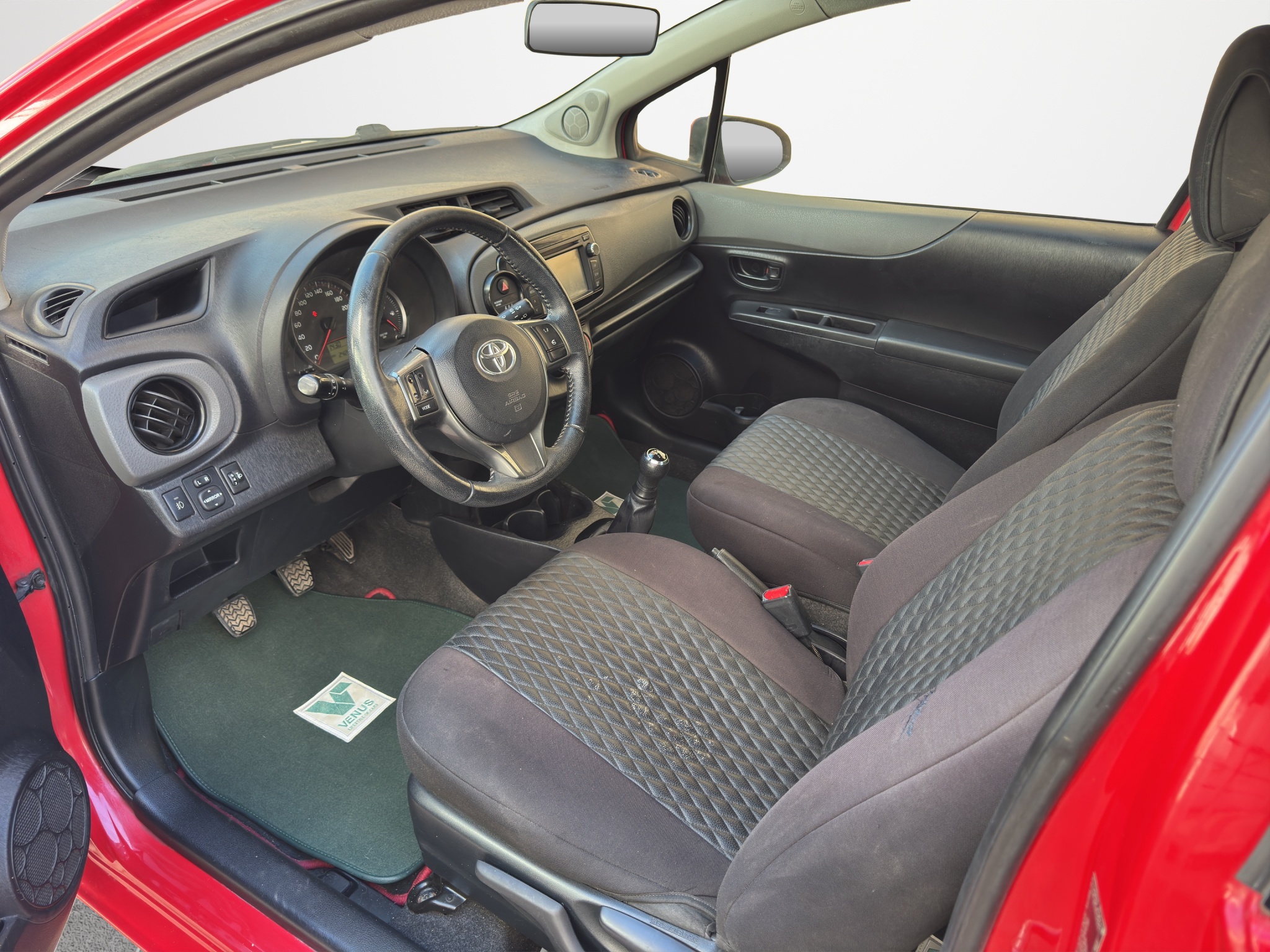 Toyota Yaris Vitz (Made in Japan) Sport Edition 1.0 2012 - 11