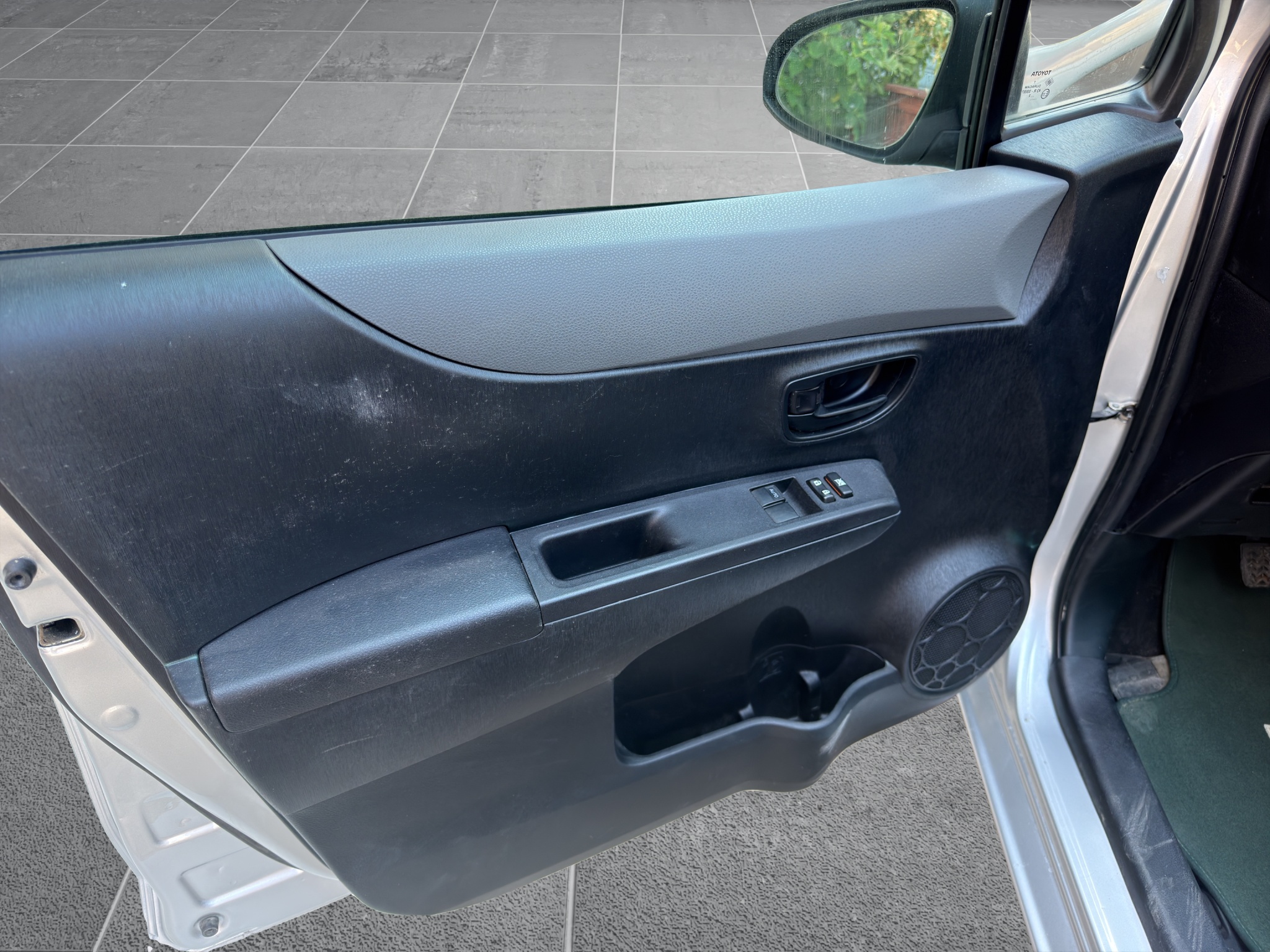 Toyota Yaris 1.0 VVT-i 2012 - 14