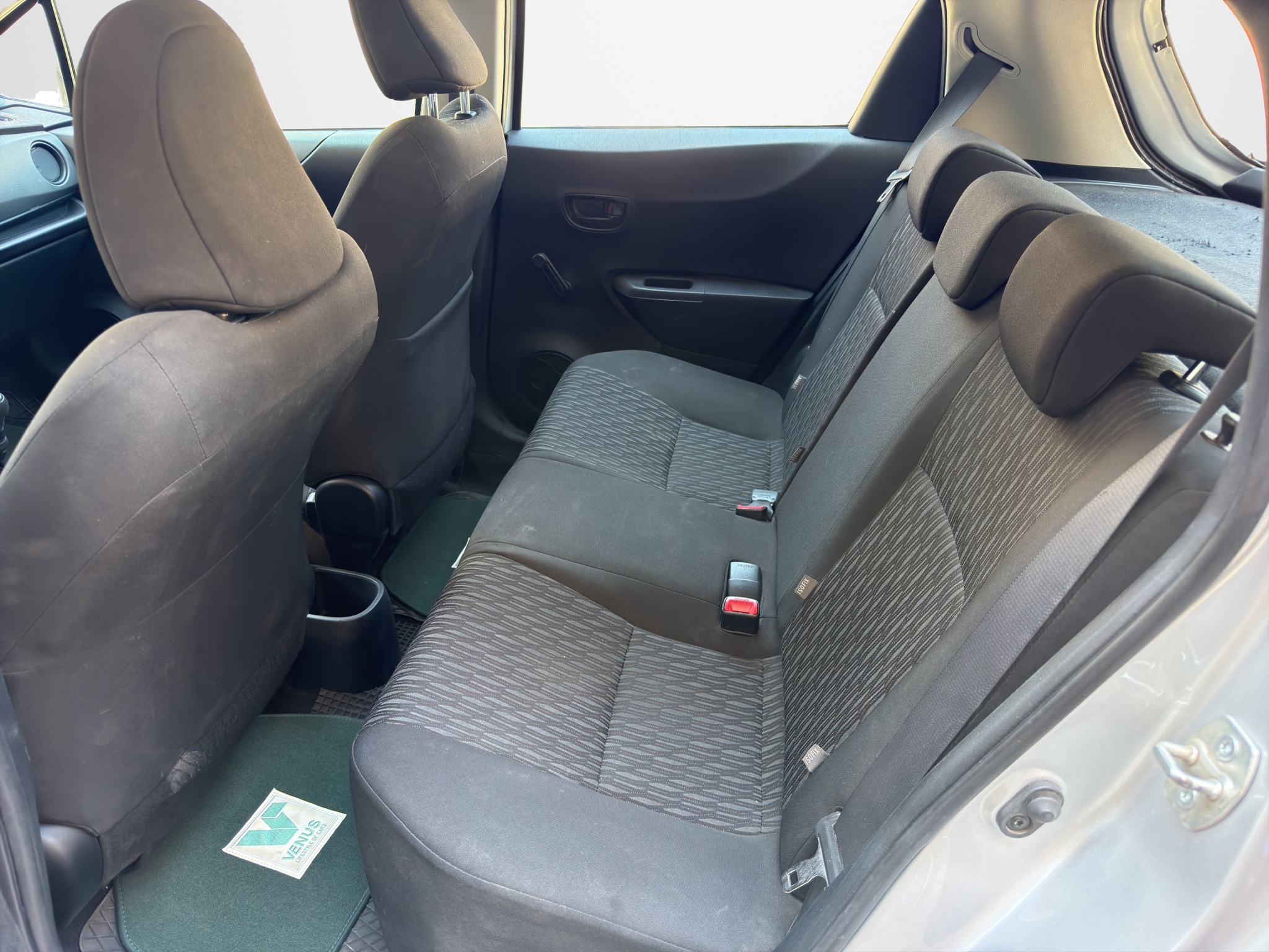 Toyota Yaris 1.0 VVT-i 2012 - 15