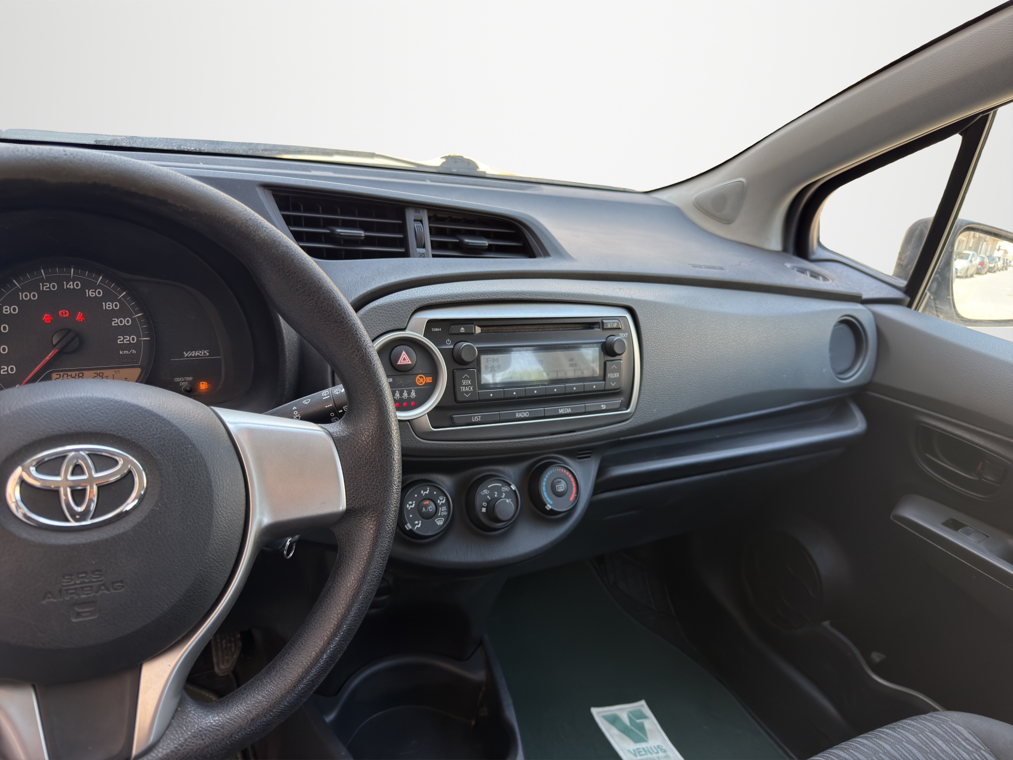 Toyota Yaris 1.0 VVT-i 2012 - 17