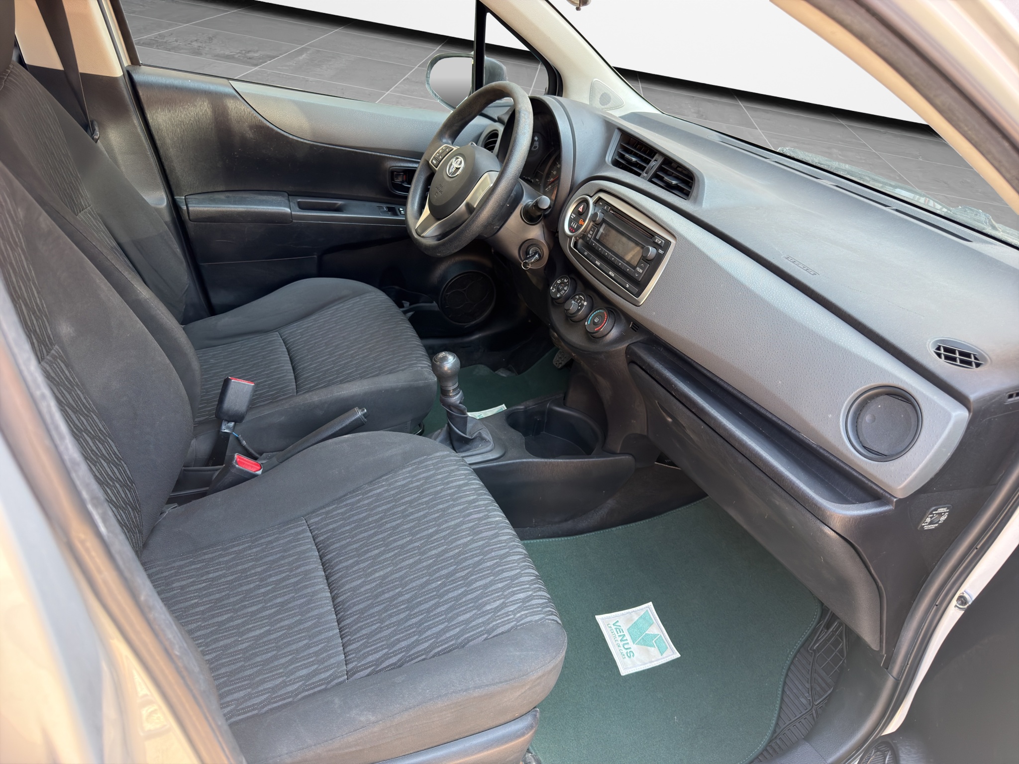 Toyota Yaris 1.0 VVT-i 2012 - 18