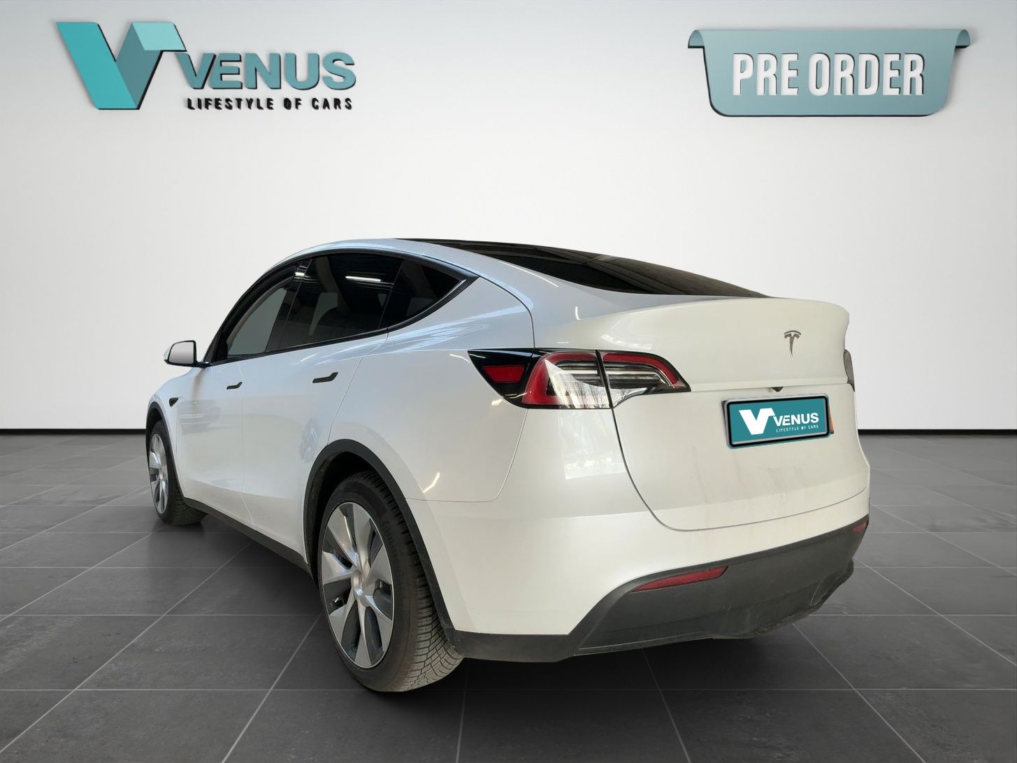 Tesla Model Y Standard Range Electric Automatic 2022 - 3