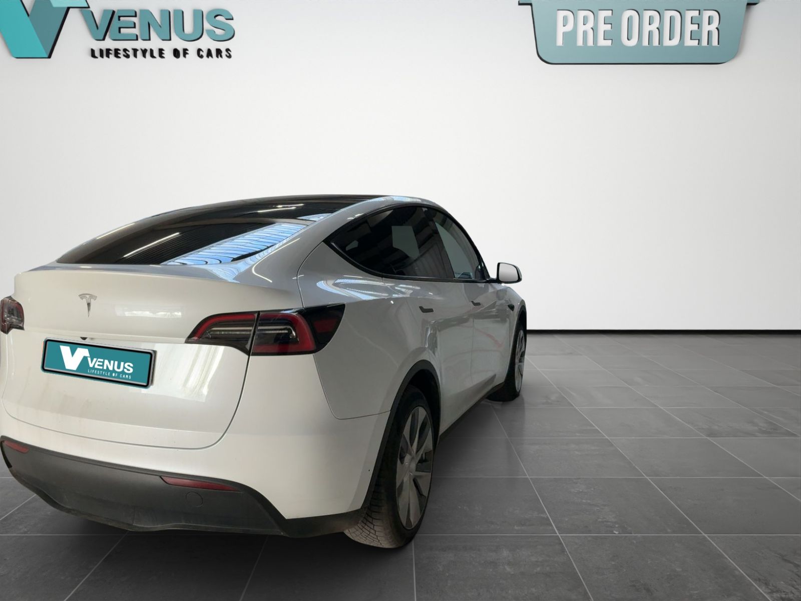 Tesla Model Y Standard Range Electric Automatic 2022 - 4