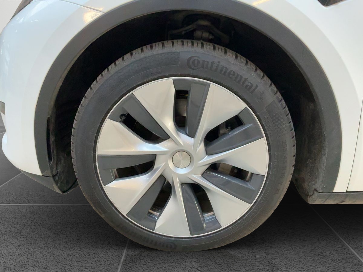 Tesla Model Y Standard Range Electric Automatic 2022 - 10