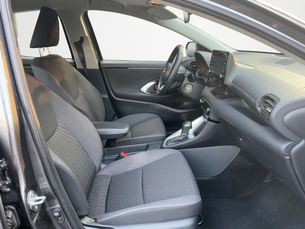 Toyota Yaris 1.5 Hybrid Active Automatic 2023 - 8