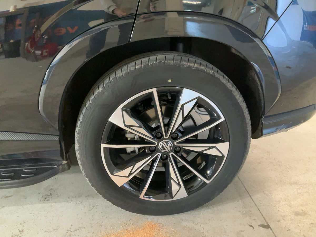 MG EHS T-GDI Plug-In Hybrid Luxury Automatic 2025 - 12