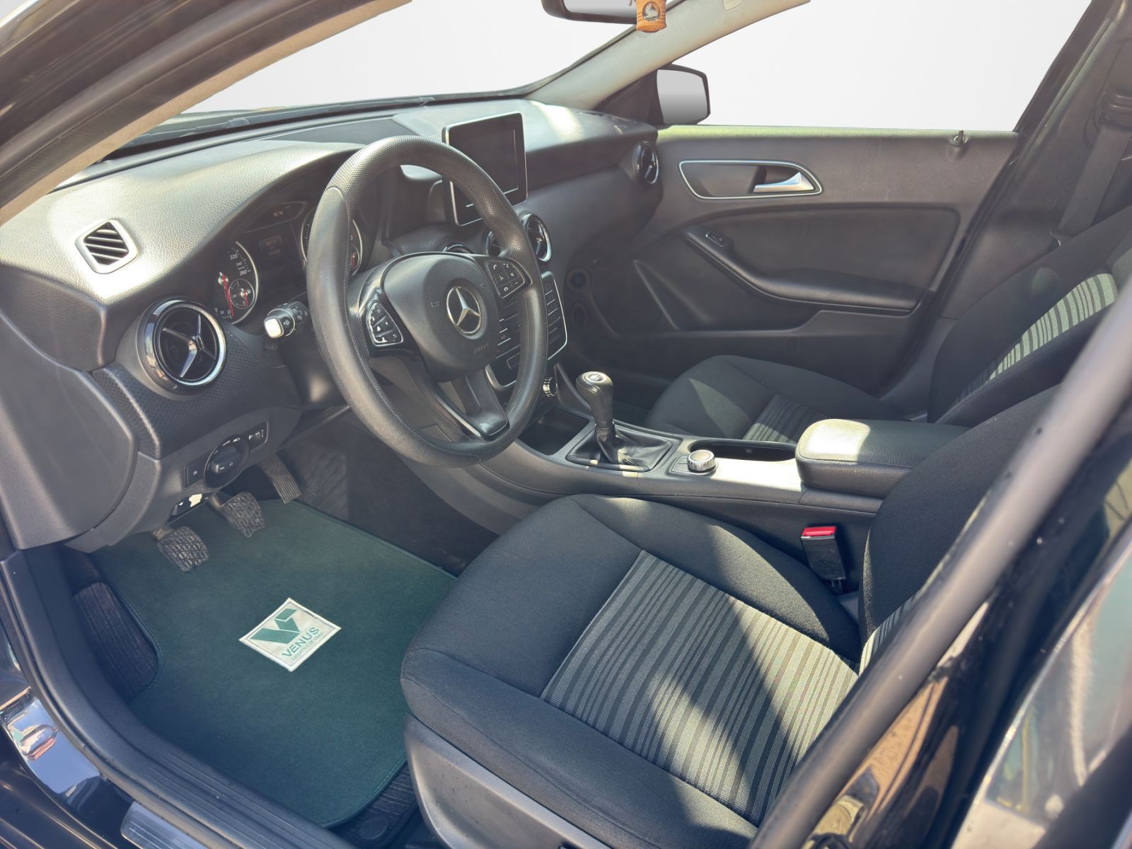 Mercedes-Benz A180 CDI Urban Diesel 2016 - 11