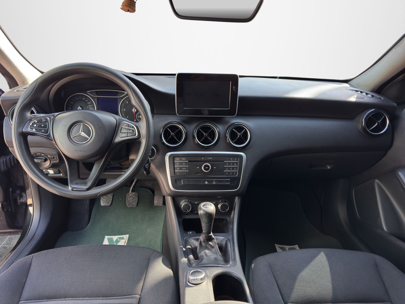 Mercedes-Benz A180 CDI Urban Diesel 2016 - 16