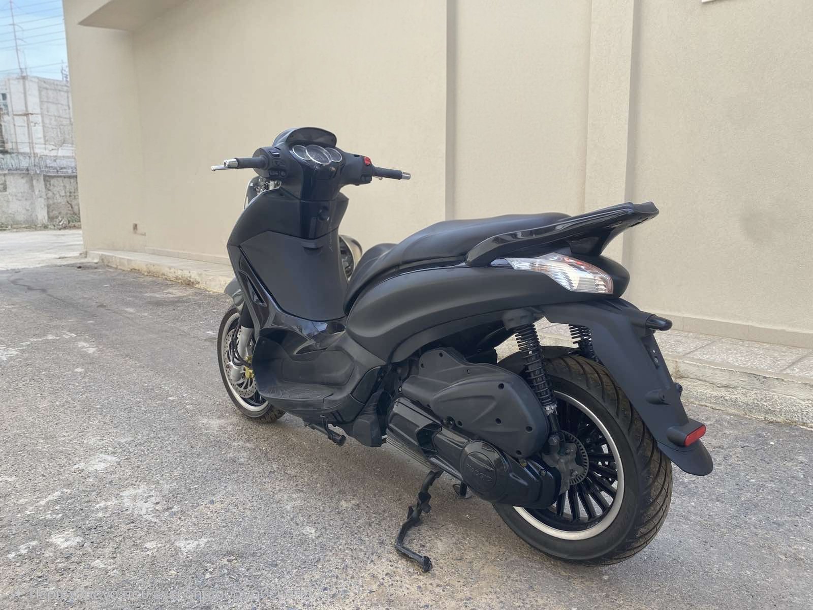 Piaggio Beverly 300 Police 2019 - 4