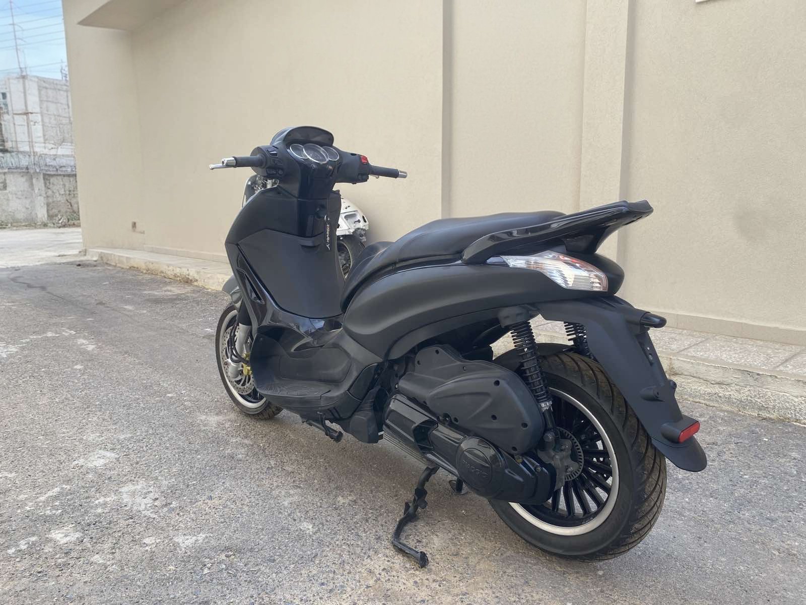 Piaggio Beverly 300 Police 2019 - 6